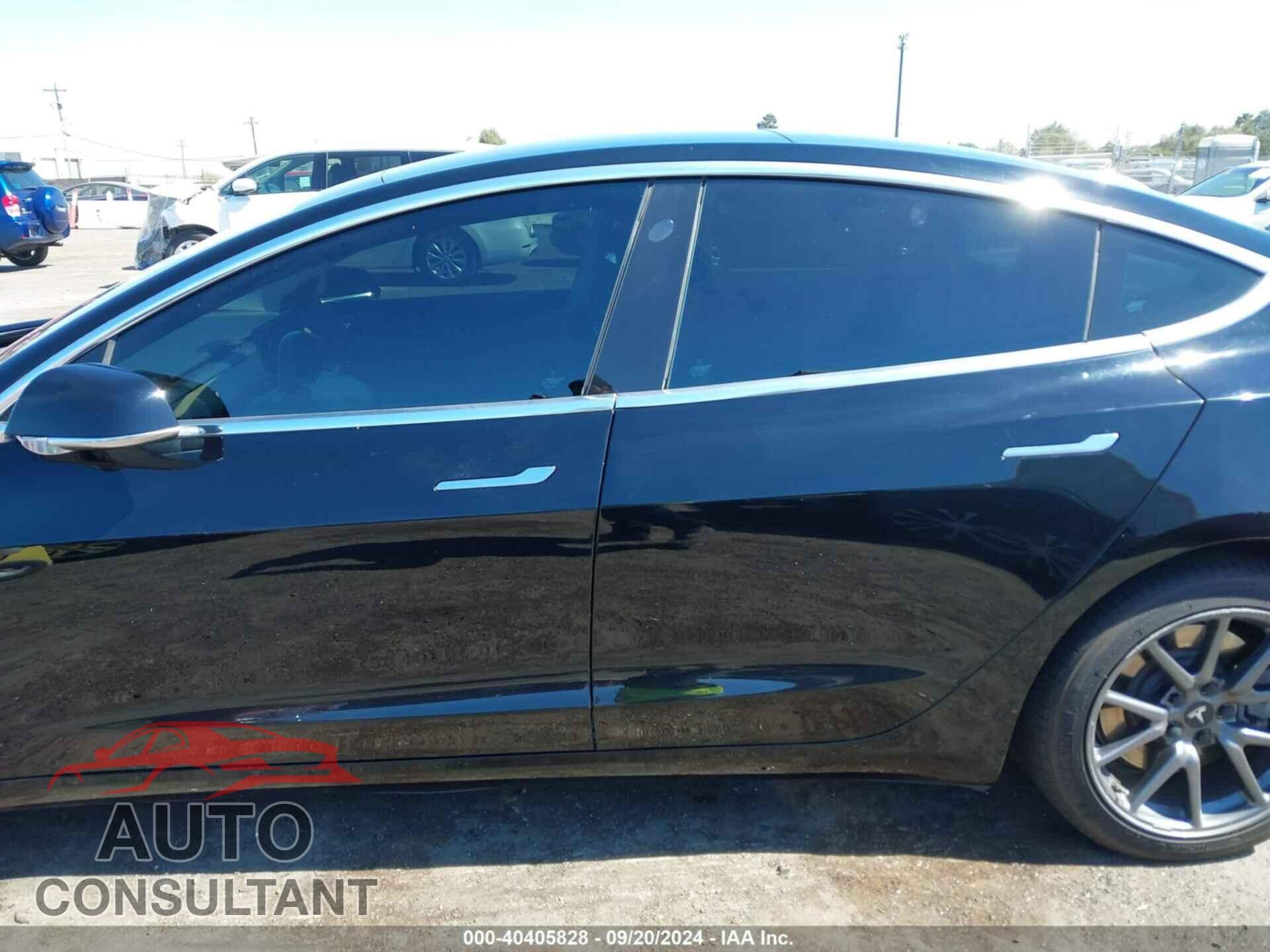 TESLA MODEL 3 2019 - 5YJ3E1EA5KF296594