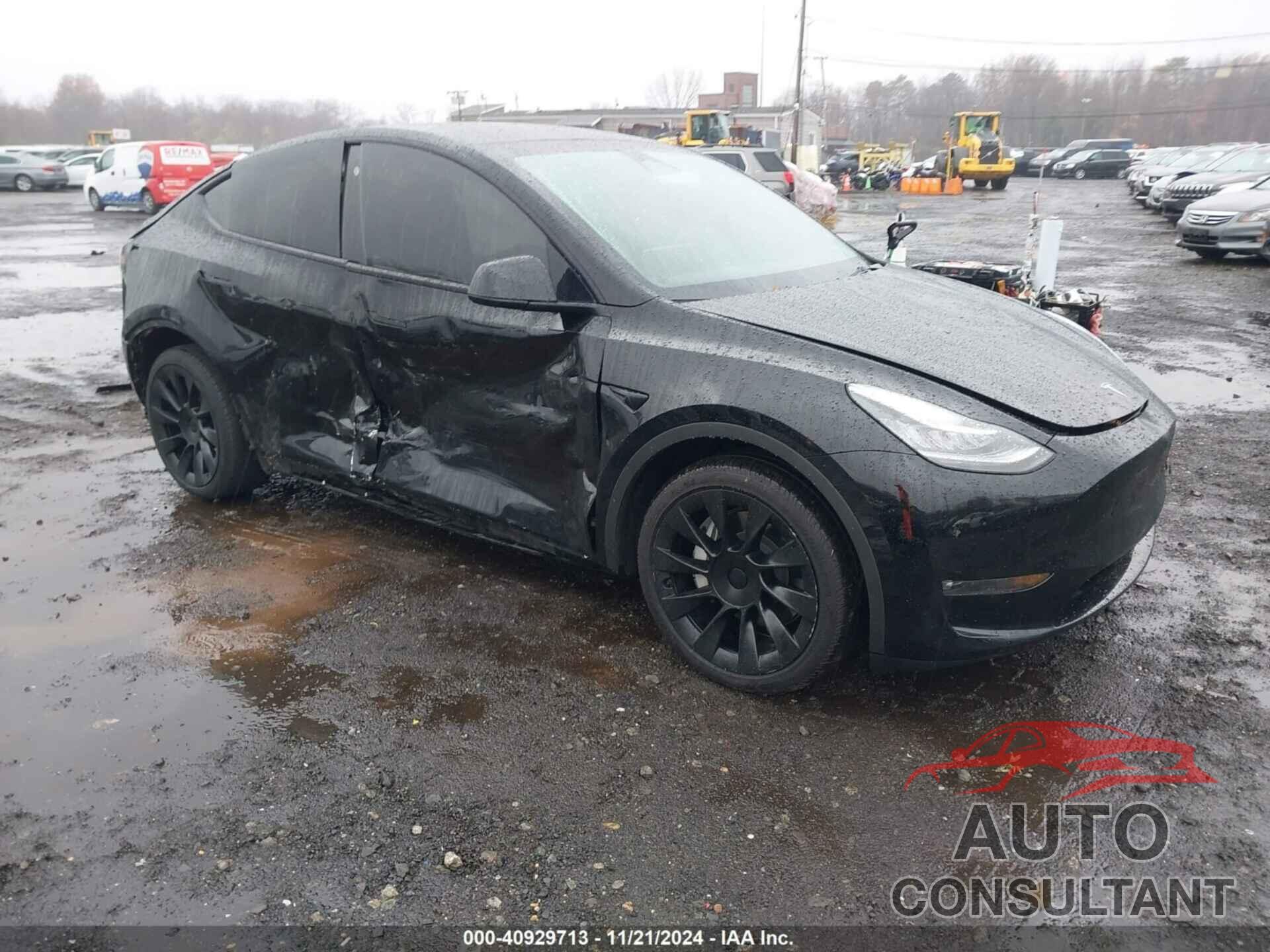 TESLA MODEL Y 2023 - 7SAYGAEE8PF610509