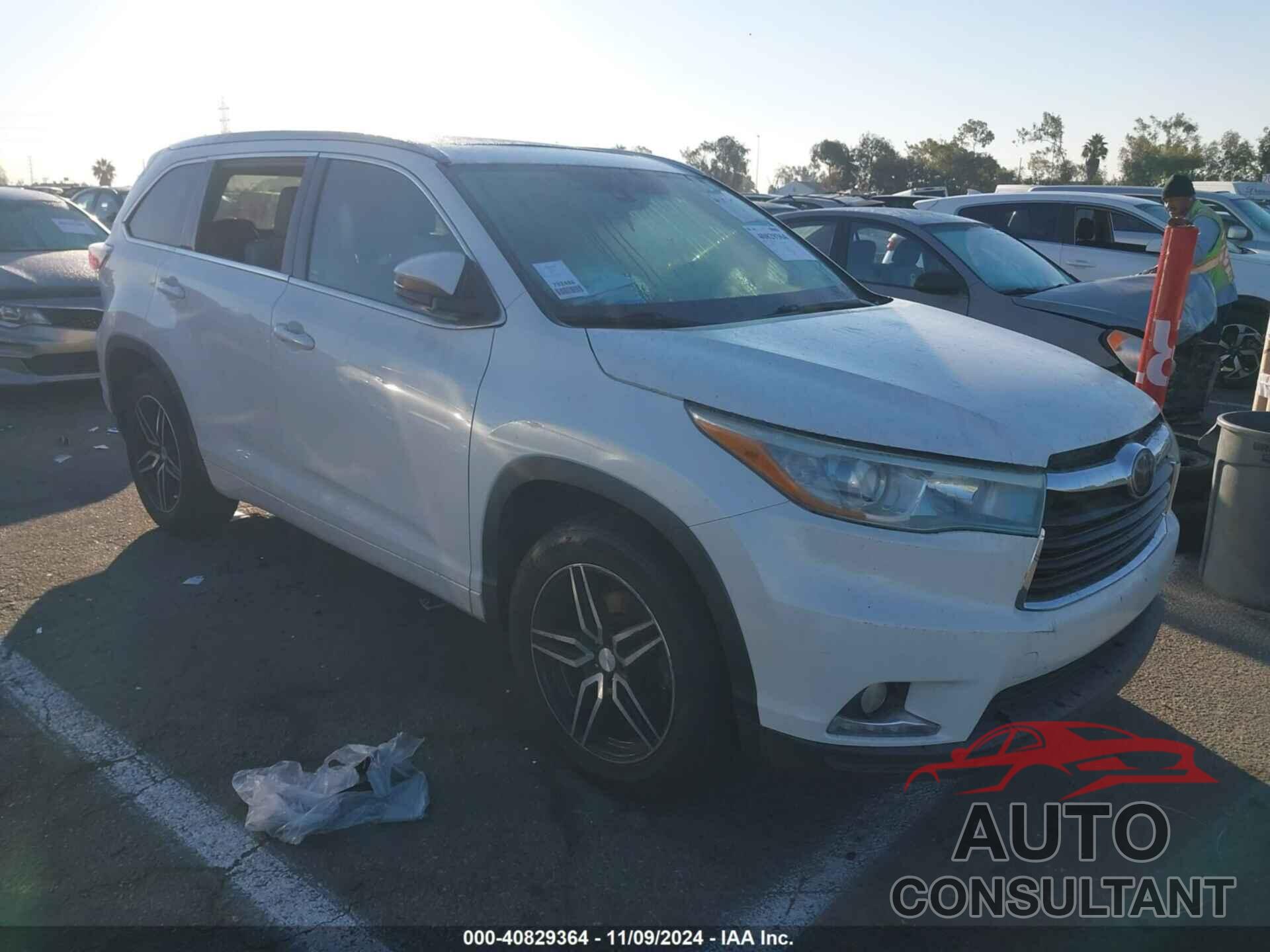 TOYOTA HIGHLANDER 2015 - 5TDYKRFH8FS057891