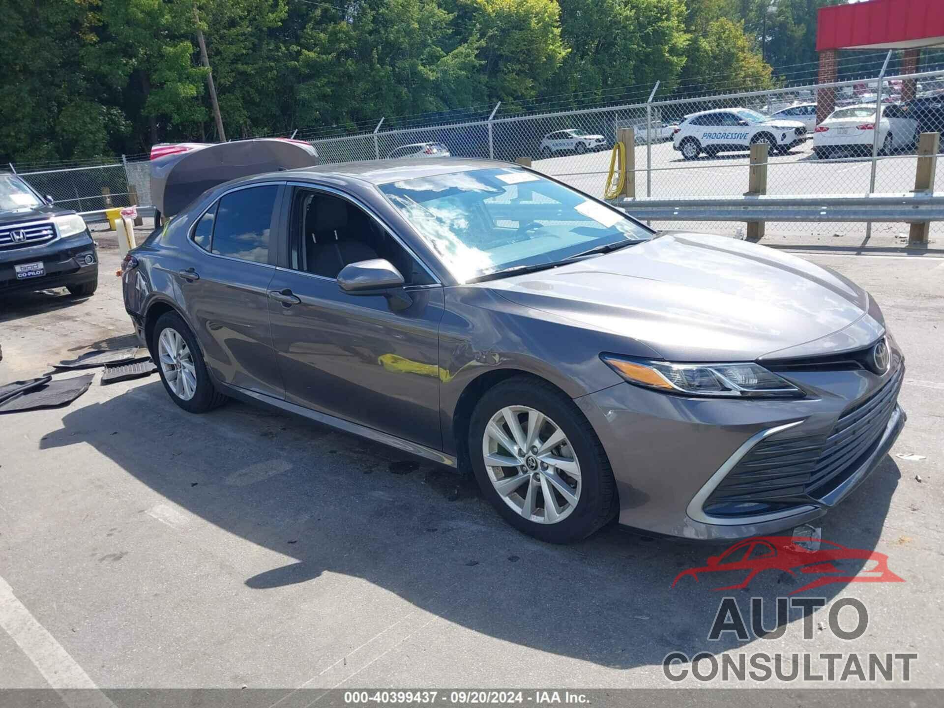 TOYOTA CAMRY 2021 - 4T1C11AK3MU454172