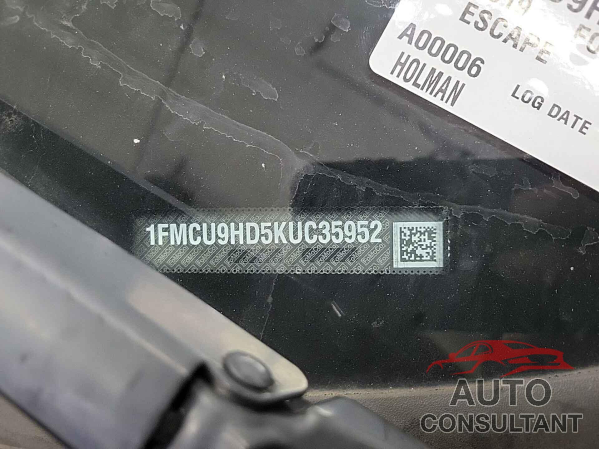 FORD ESCAPE 2019 - 1FMCU9HD5KUC35952