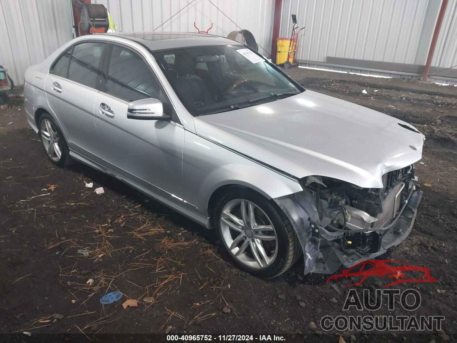 MERCEDES-BENZ C 300 2013 - WDDGF8AB8DR284531