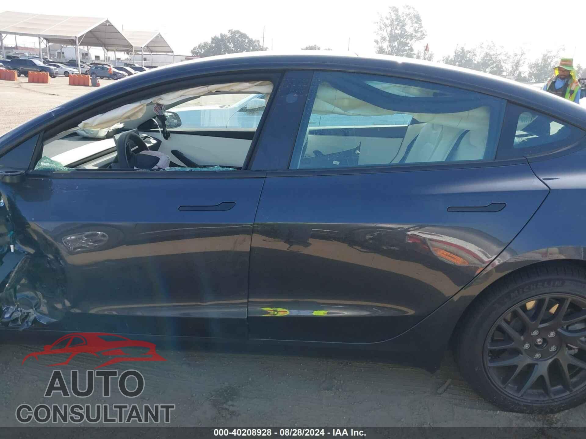 TESLA MODEL 3 2024 - 5YJ3E1EA6RF800547