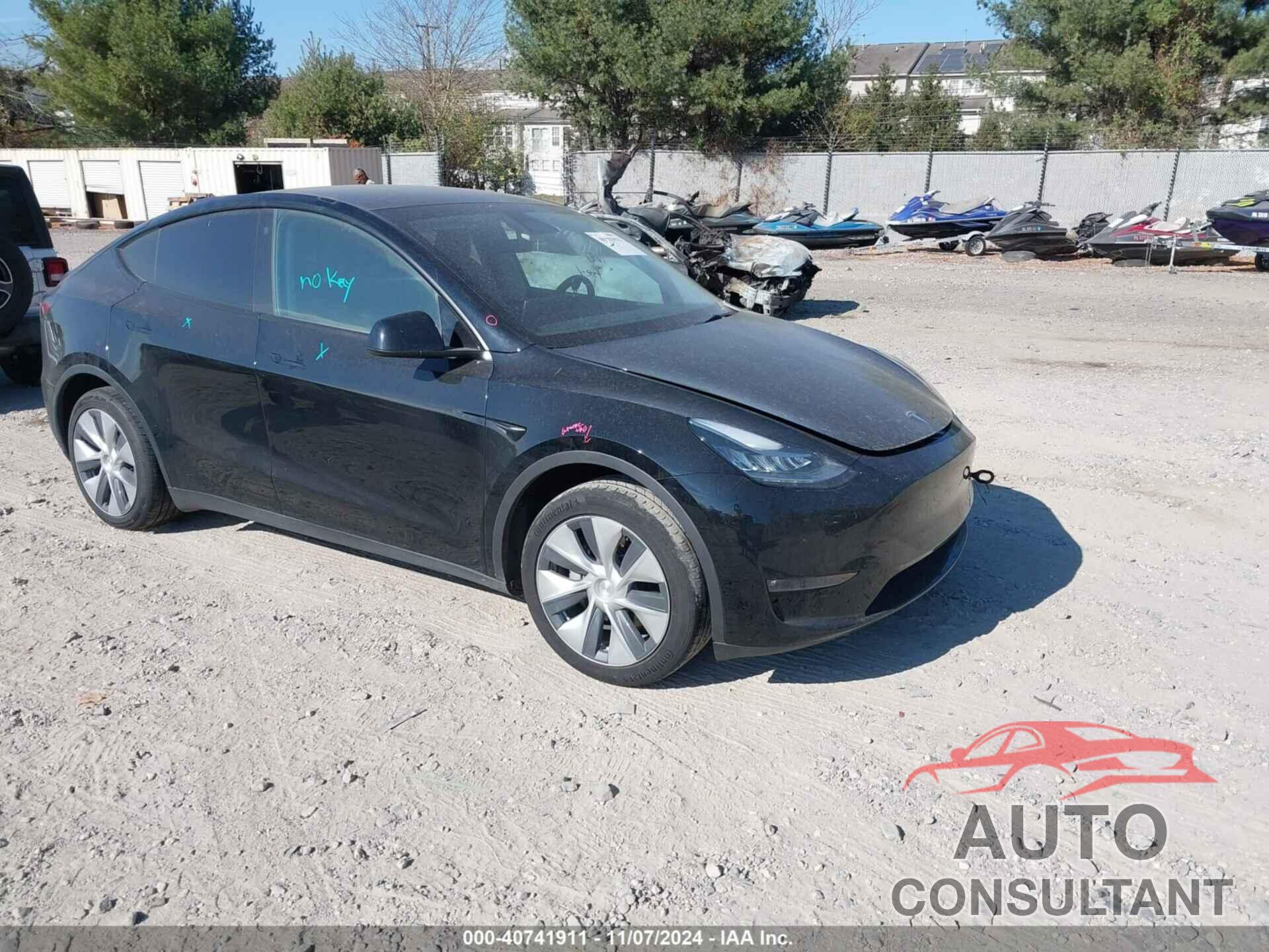 TESLA MODEL Y 2023 - 7SAYGAEE7PF613000