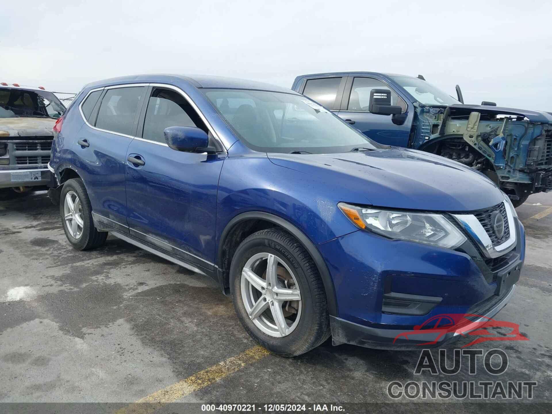 NISSAN ROGUE 2018 - 5N1AT2MT3JC746000