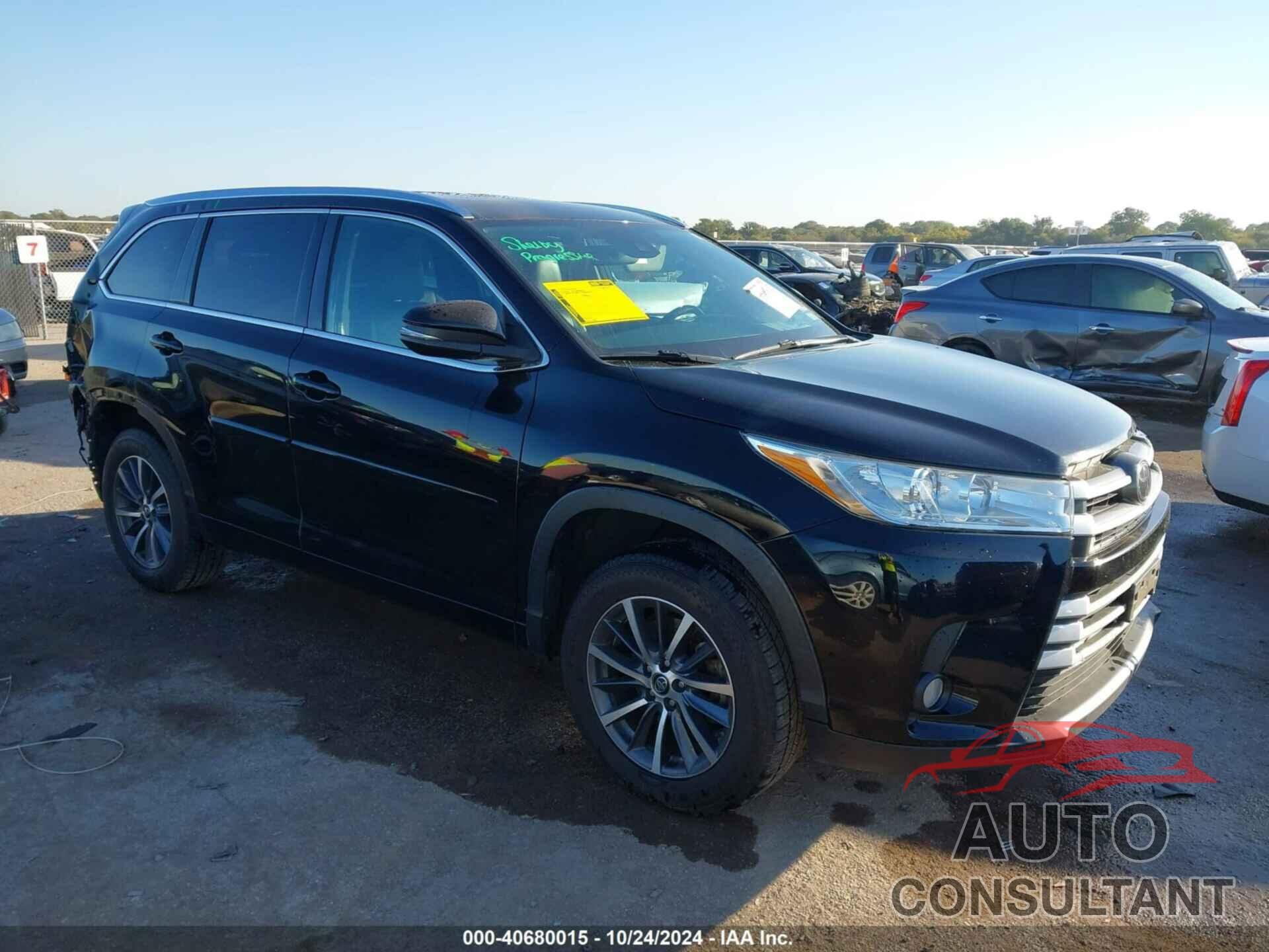 TOYOTA HIGHLANDER 2018 - 5TDKZRFH8JS531820