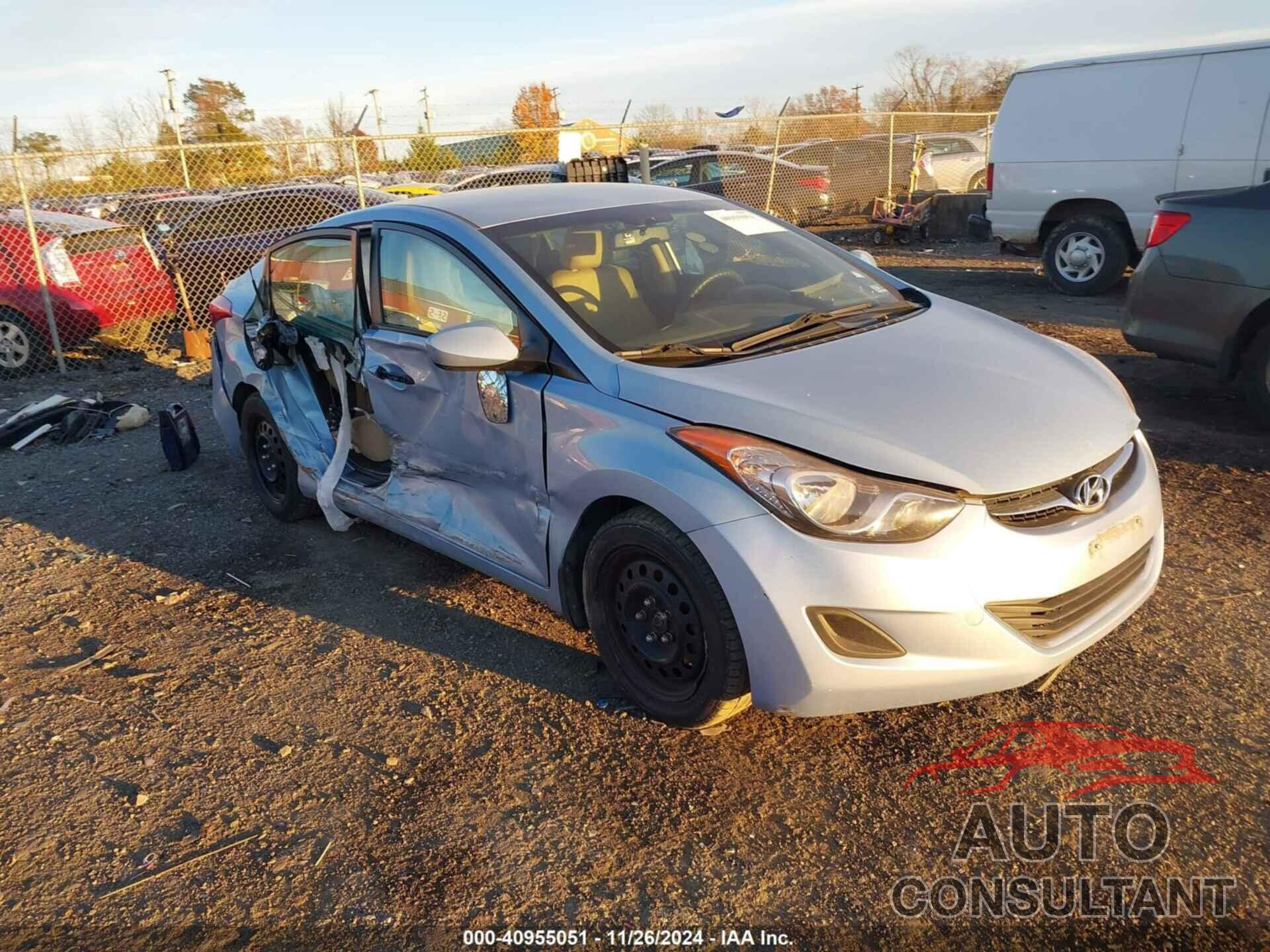 HYUNDAI ELANTRA 2013 - KMHDH4AE5DU560926