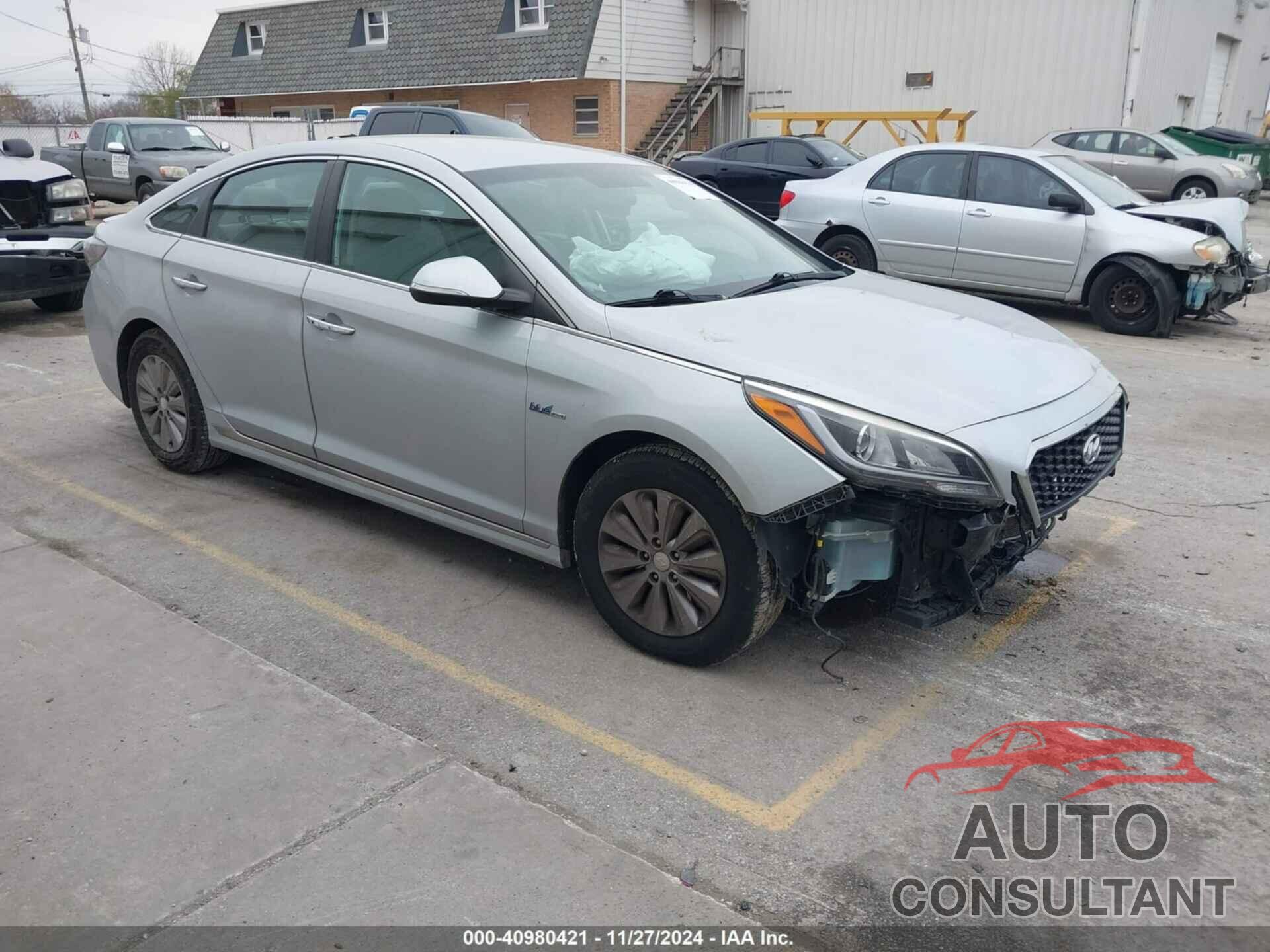 HYUNDAI SONATA HYBRID 2017 - KMHE24L36HA061402