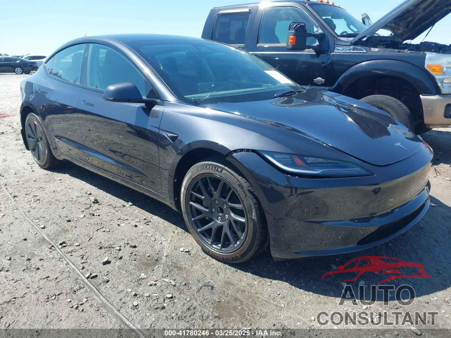 TESLA MODEL 3 2024 - 5YJ3E1EA7RF863382