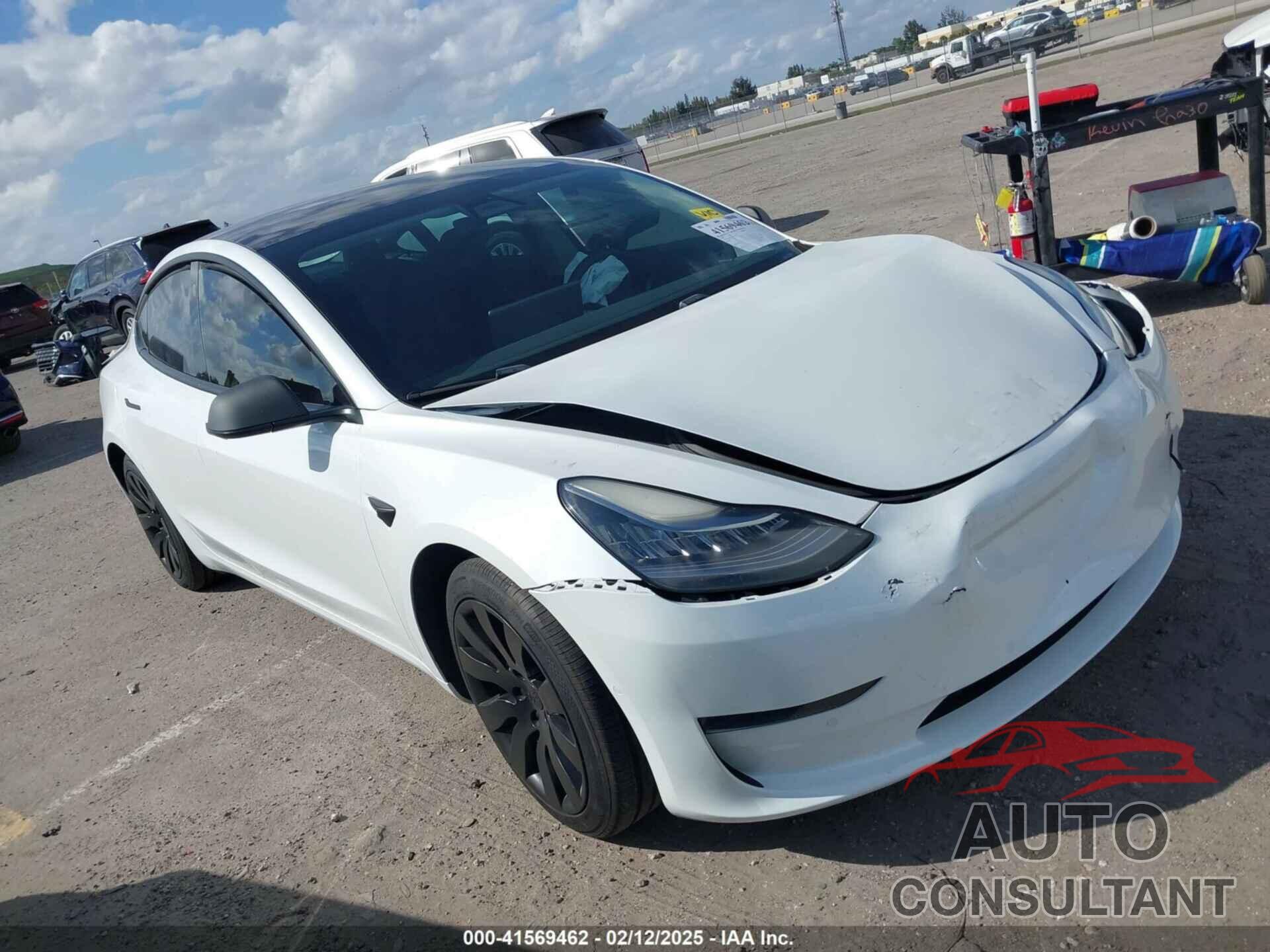 TESLA MODEL 3 2021 - 5YJ3E1EA5MF853684