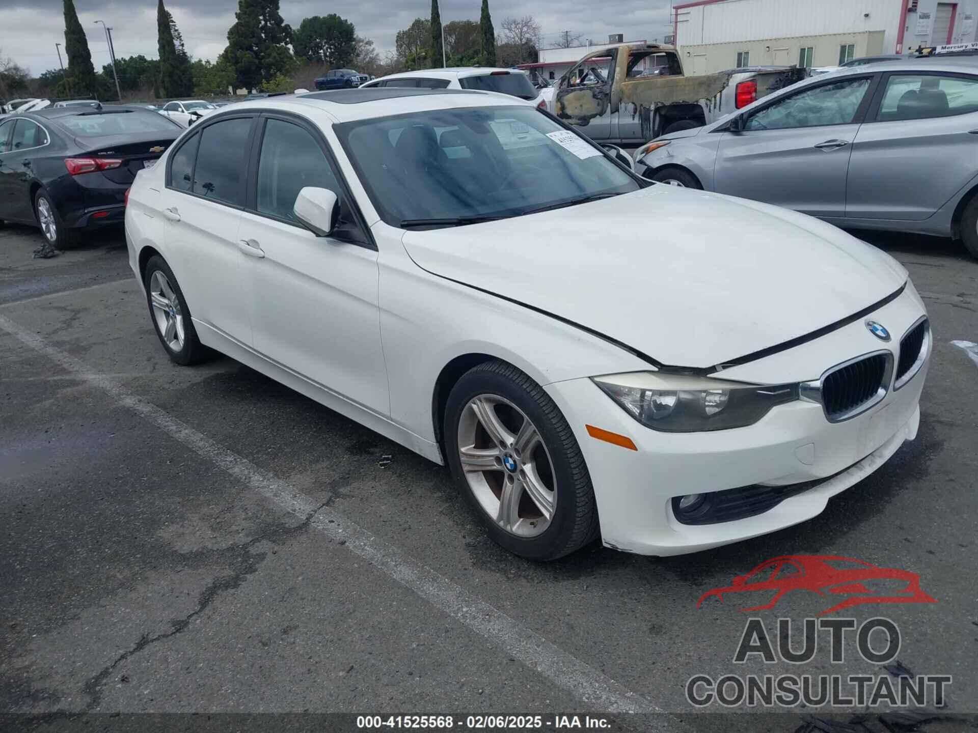 BMW 328I 2013 - WBA3C1G58DNR45098