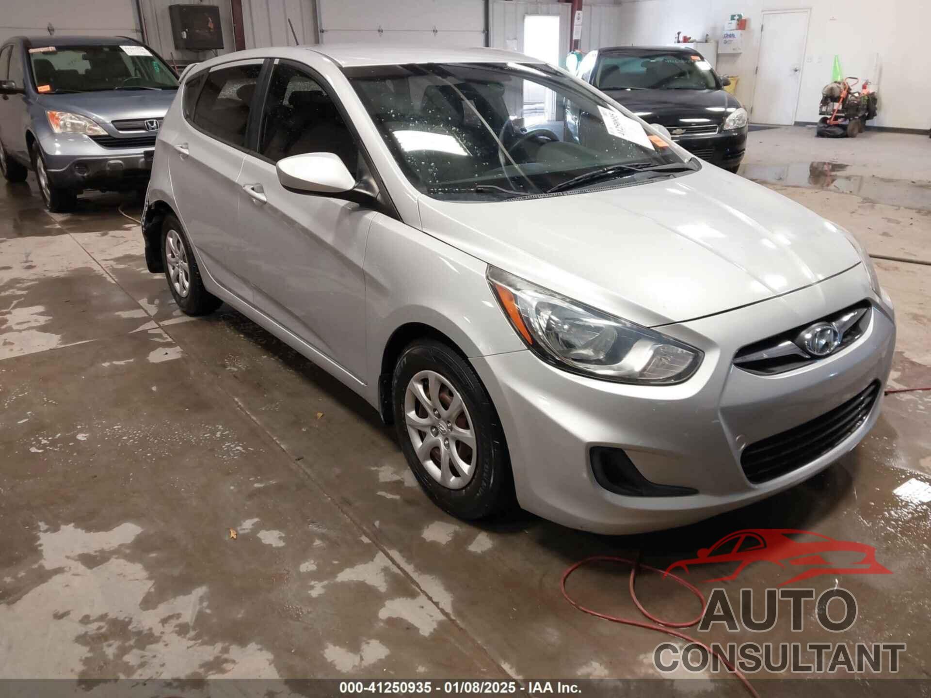 HYUNDAI ACCENT 2013 - KMHCT5AE4DU121779