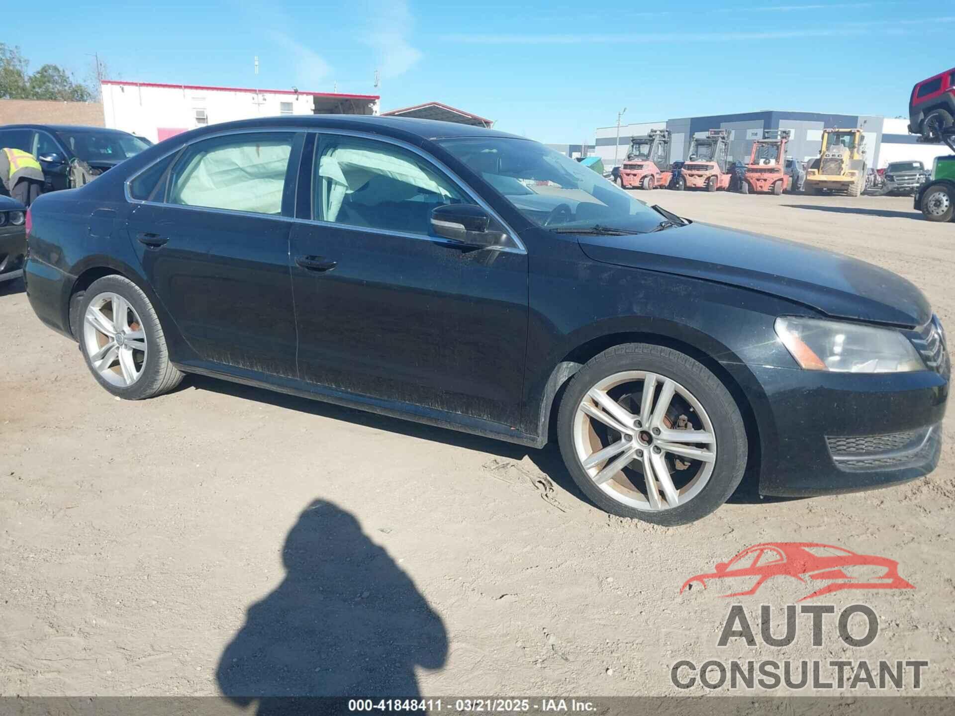 VOLKSWAGEN PASSAT 2014 - 1VWBH7A35EC019102