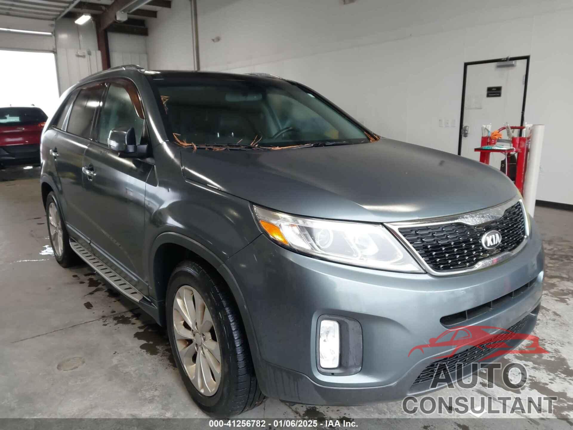 KIA SORENTO 2014 - 5XYKU4A79EG474756