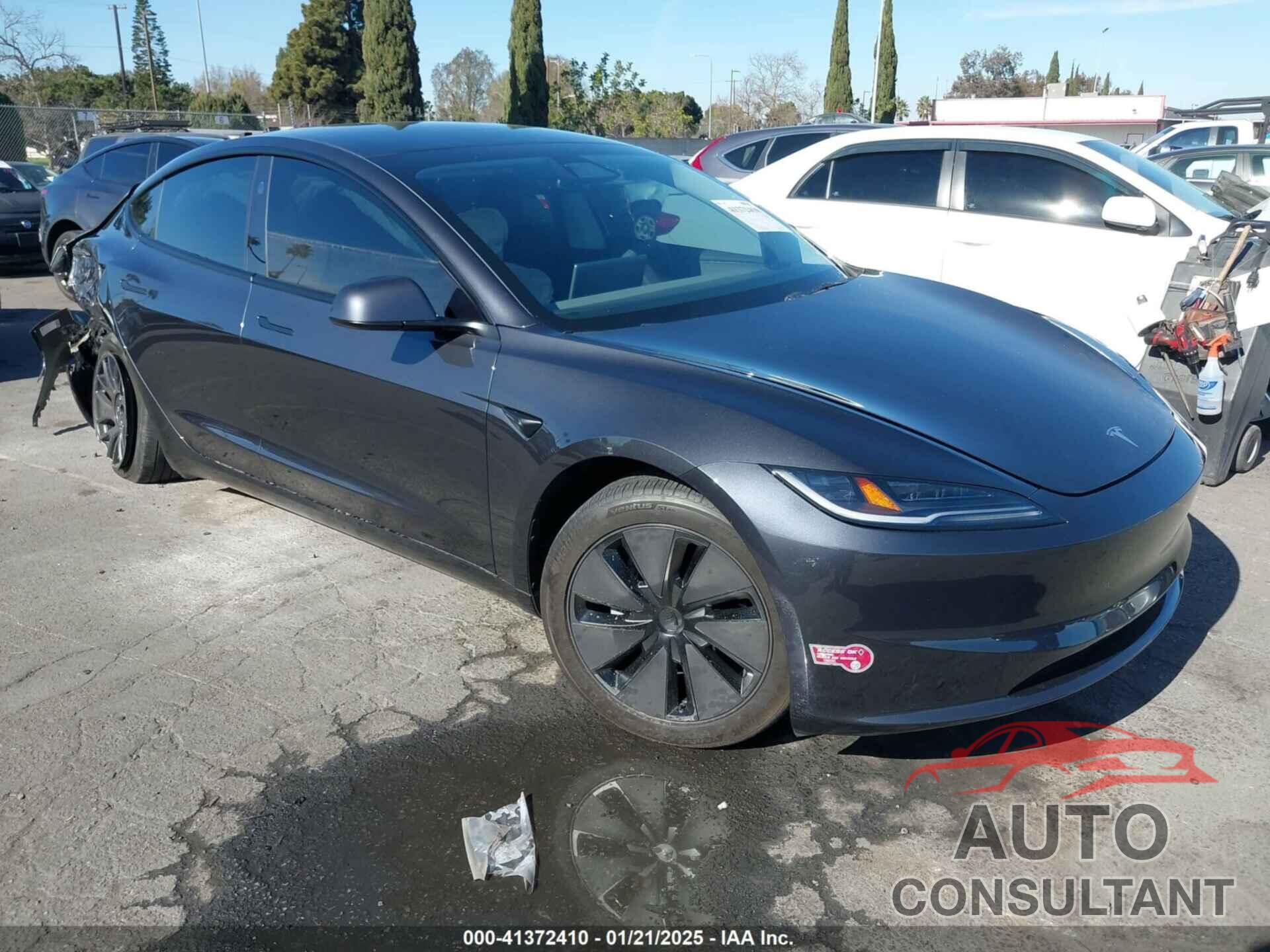 TESLA MODEL 3 2024 - 5YJ3E1EA7RF736647
