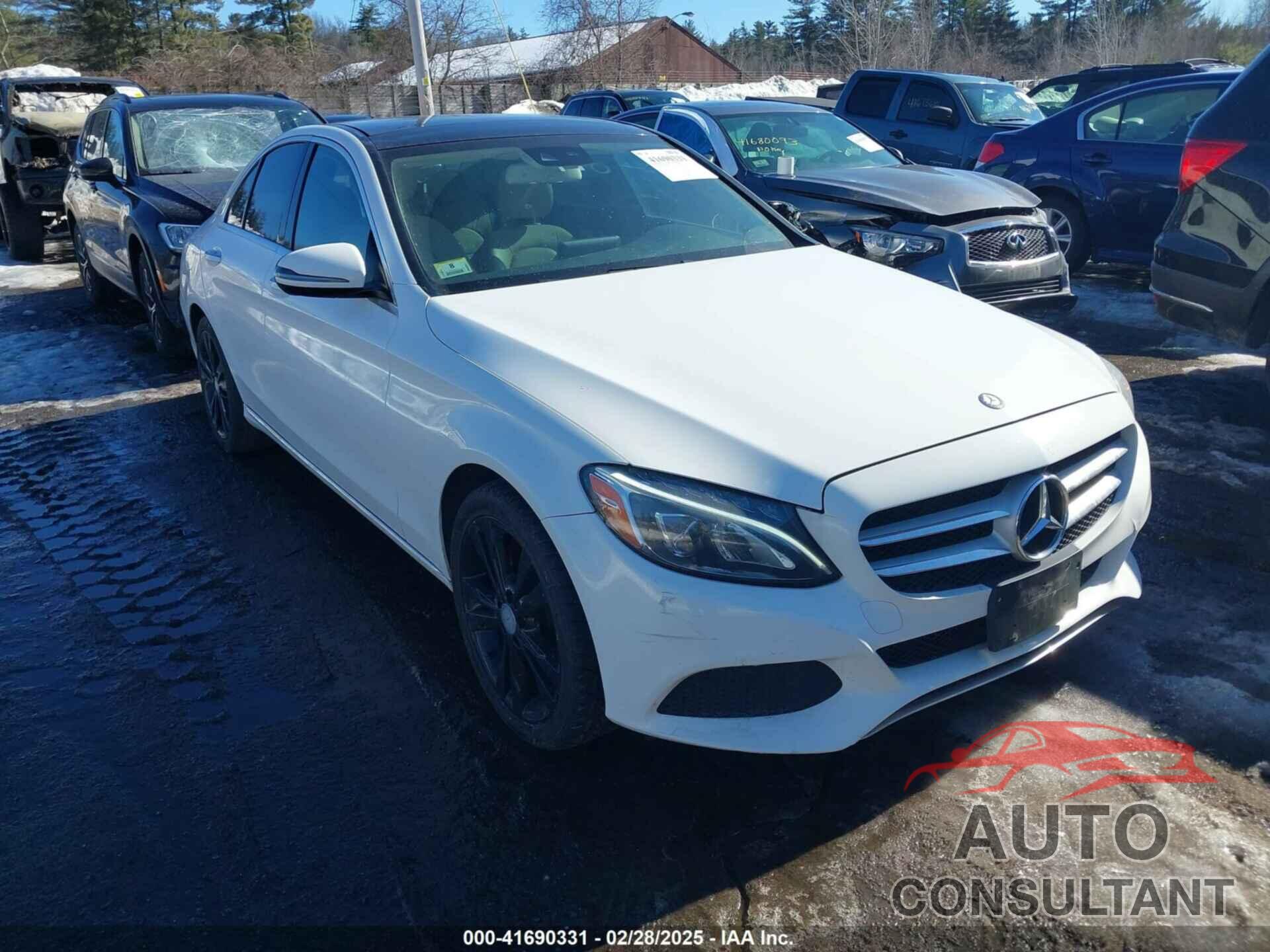 MERCEDES-BENZ C 300 2016 - 55SWF4KB2GU160423