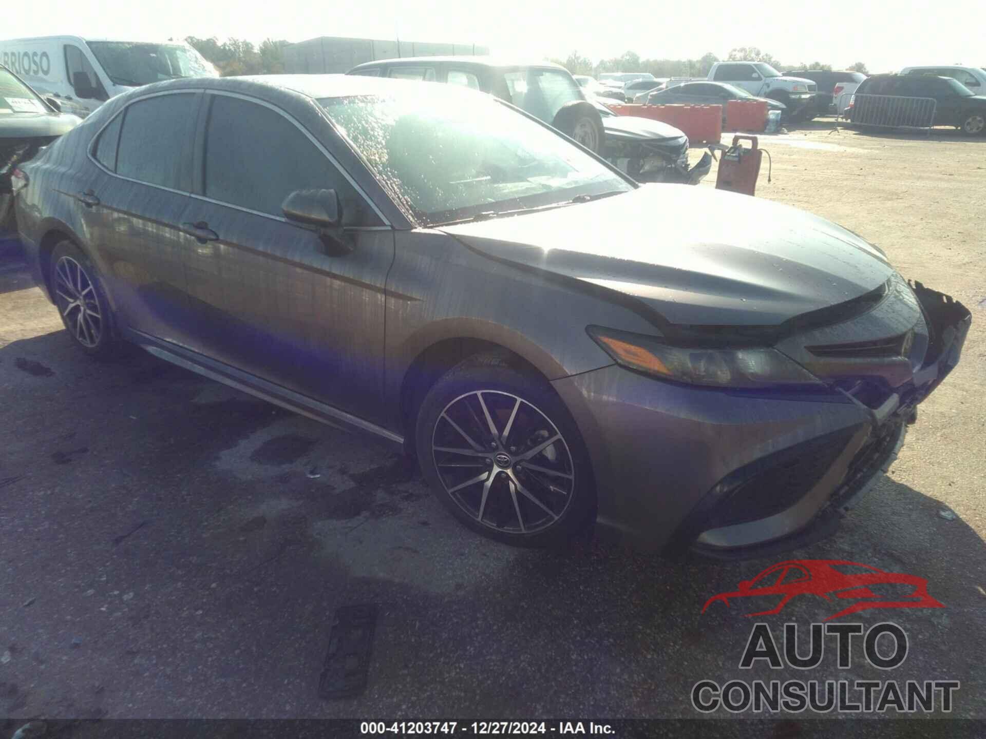TOYOTA CAMRY 2021 - 4T1G11AK4MU447717