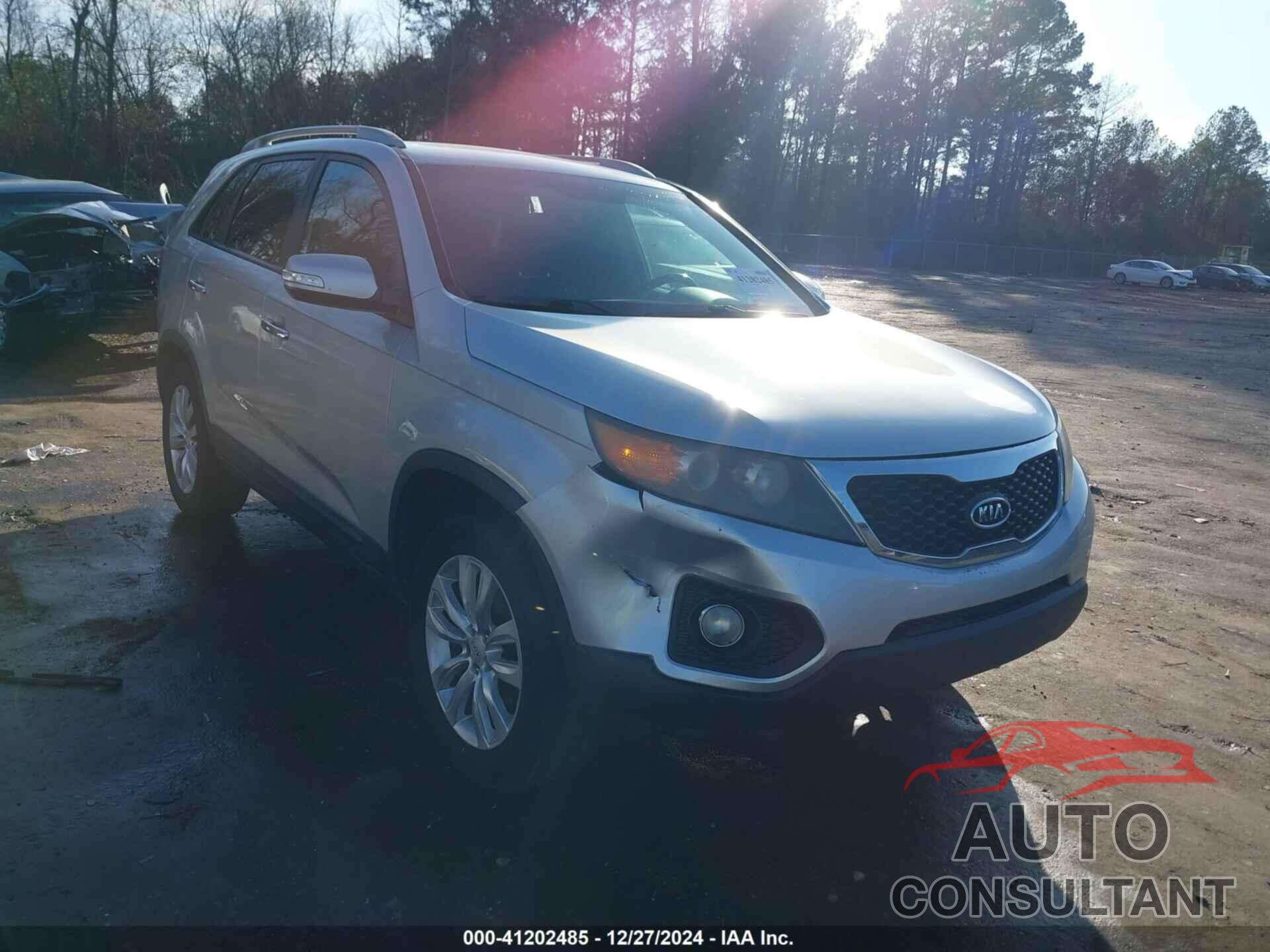 KIA SORENTO 2011 - 5XYKU4A10BG032228