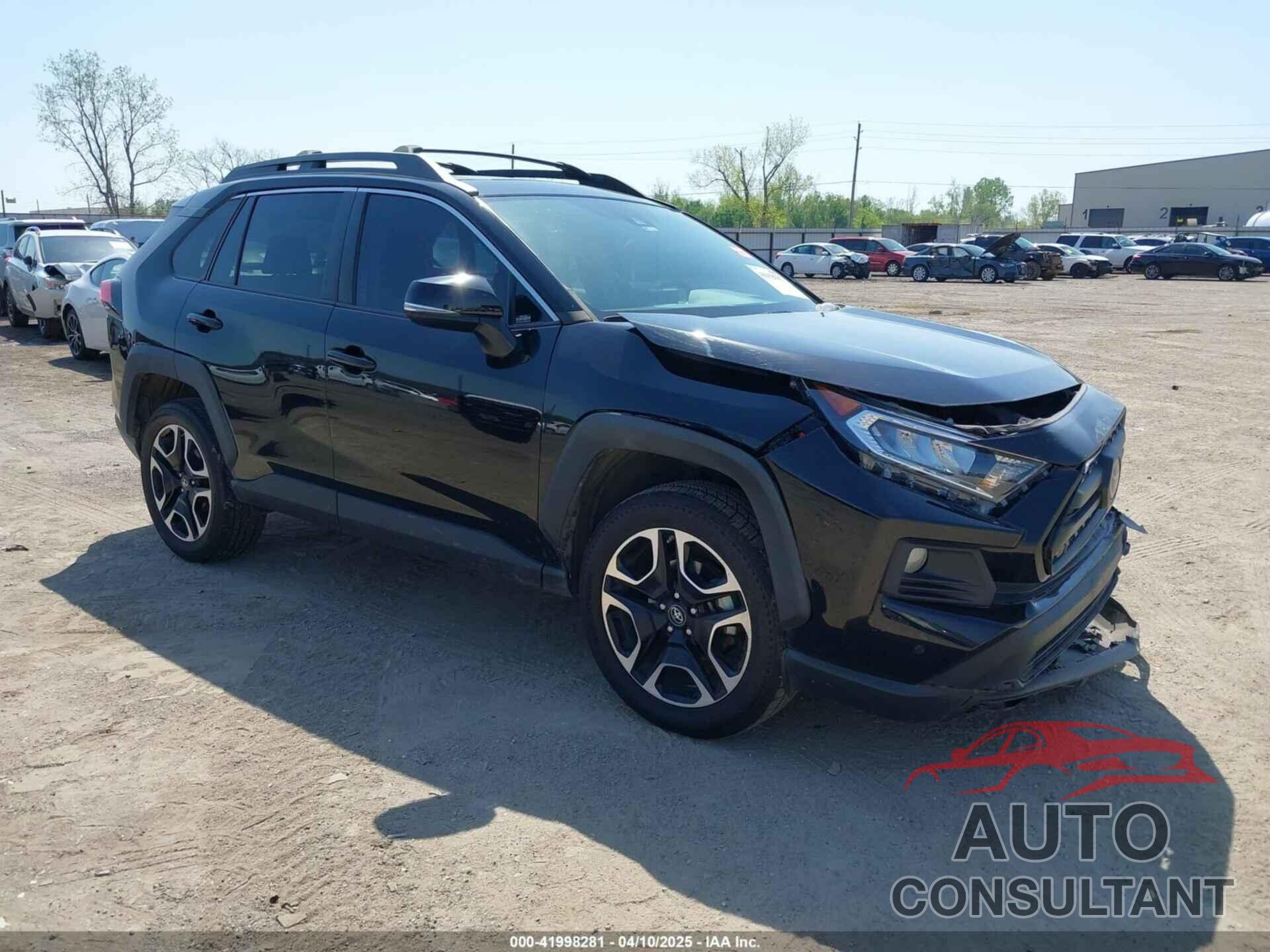 TOYOTA RAV4 2019 - 2T3J1RFV3KW001716