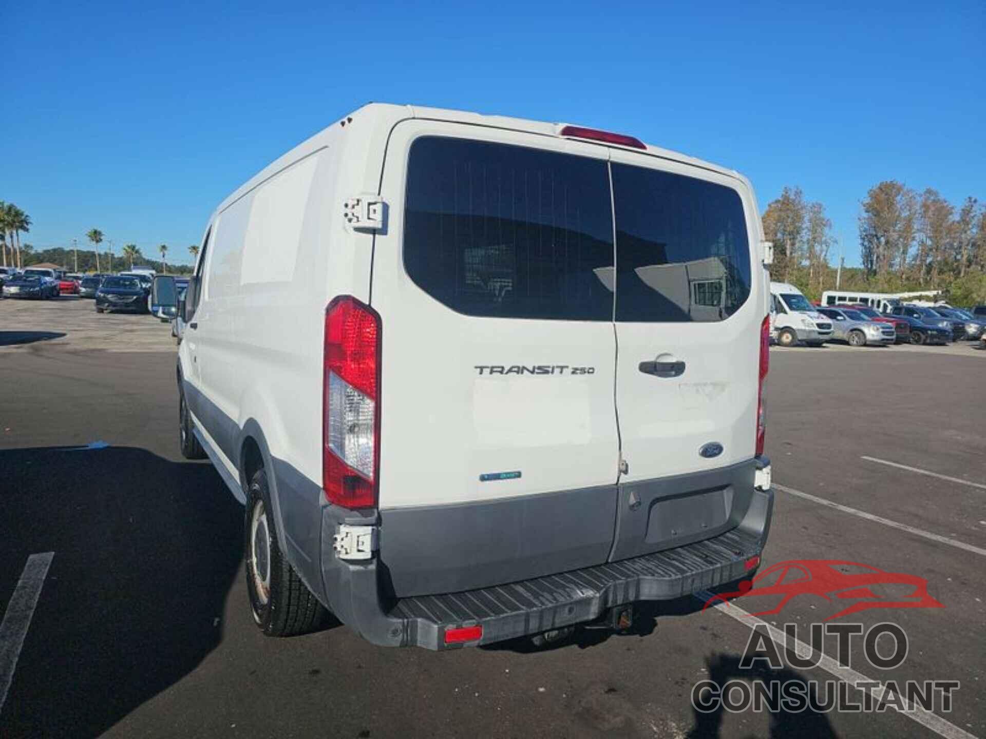 FORD TRANSIT 2016 - 1FTYR1YGXGKA80812