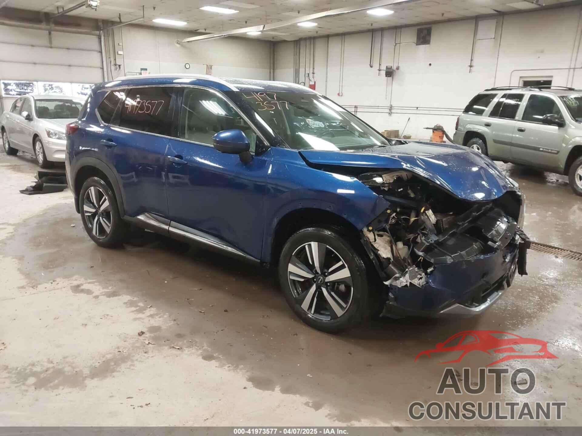 NISSAN ROGUE 2023 - 5N1BT3CB5PC684840