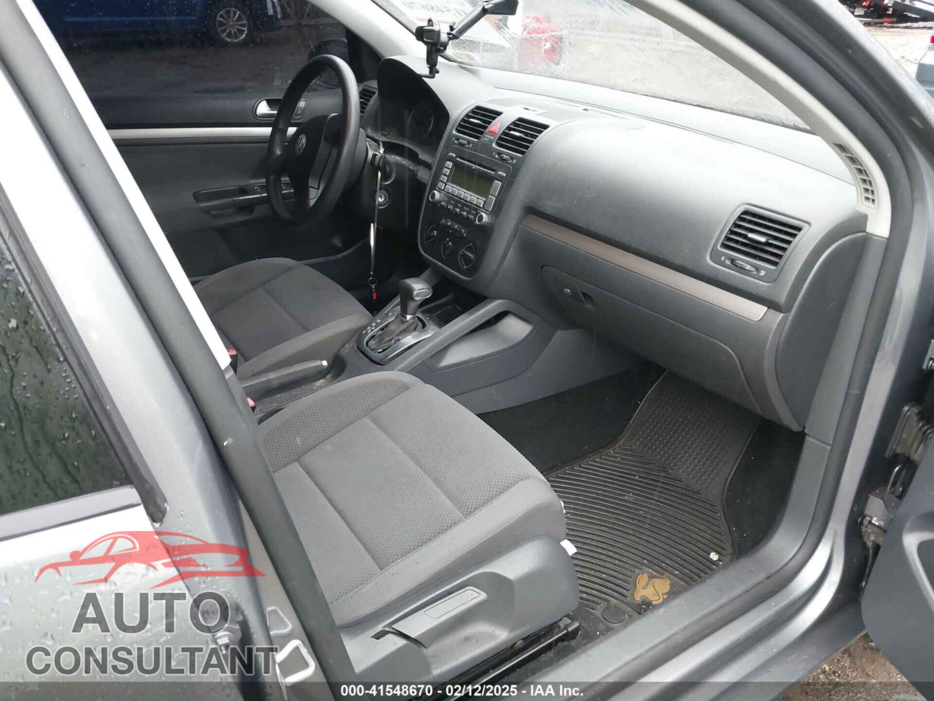 VOLKSWAGEN RABBIT 2009 - WVWDB71K69W142447