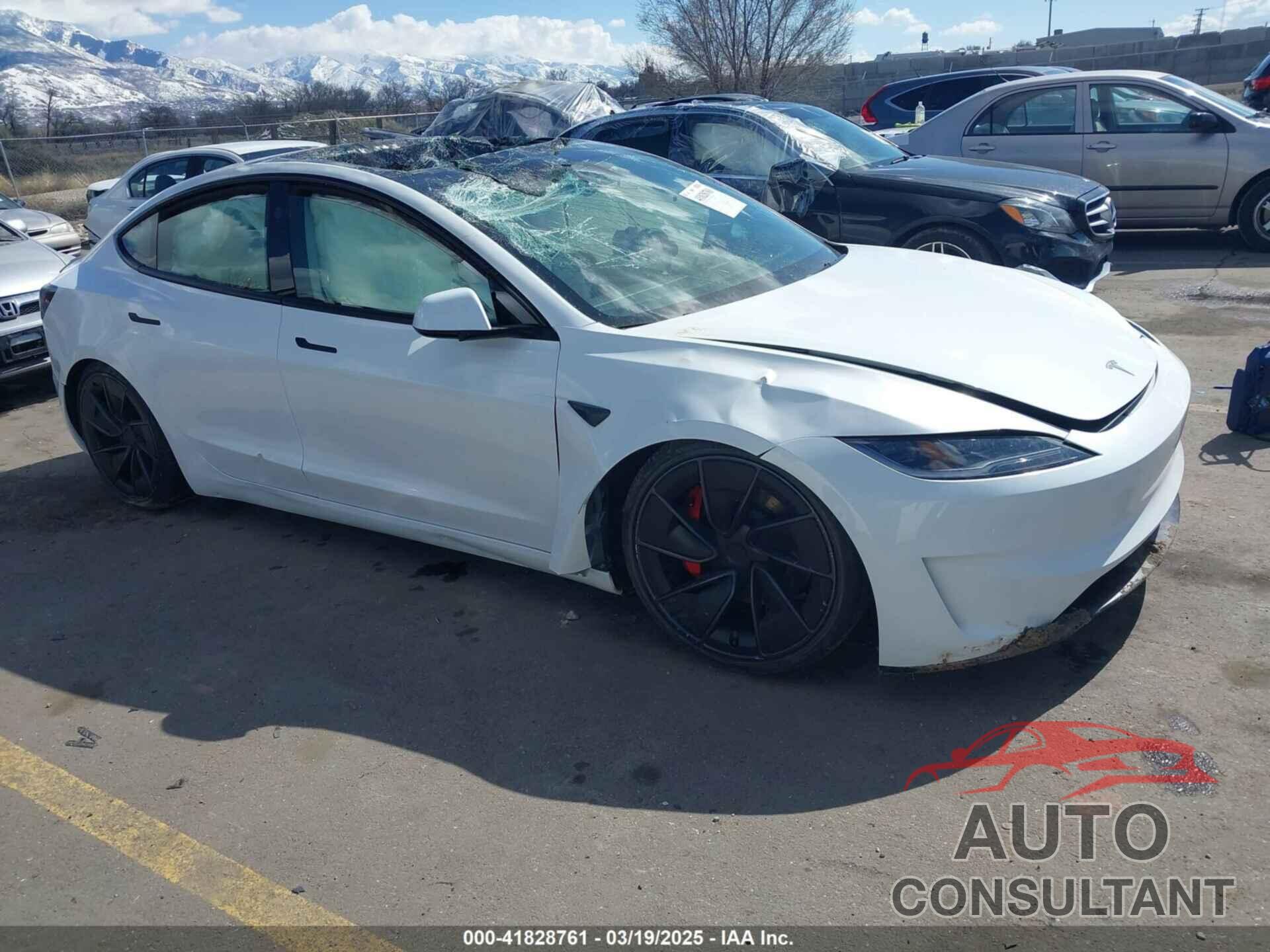 TESLA MODEL 3 2024 - 5YJ3E1ET0RF793242