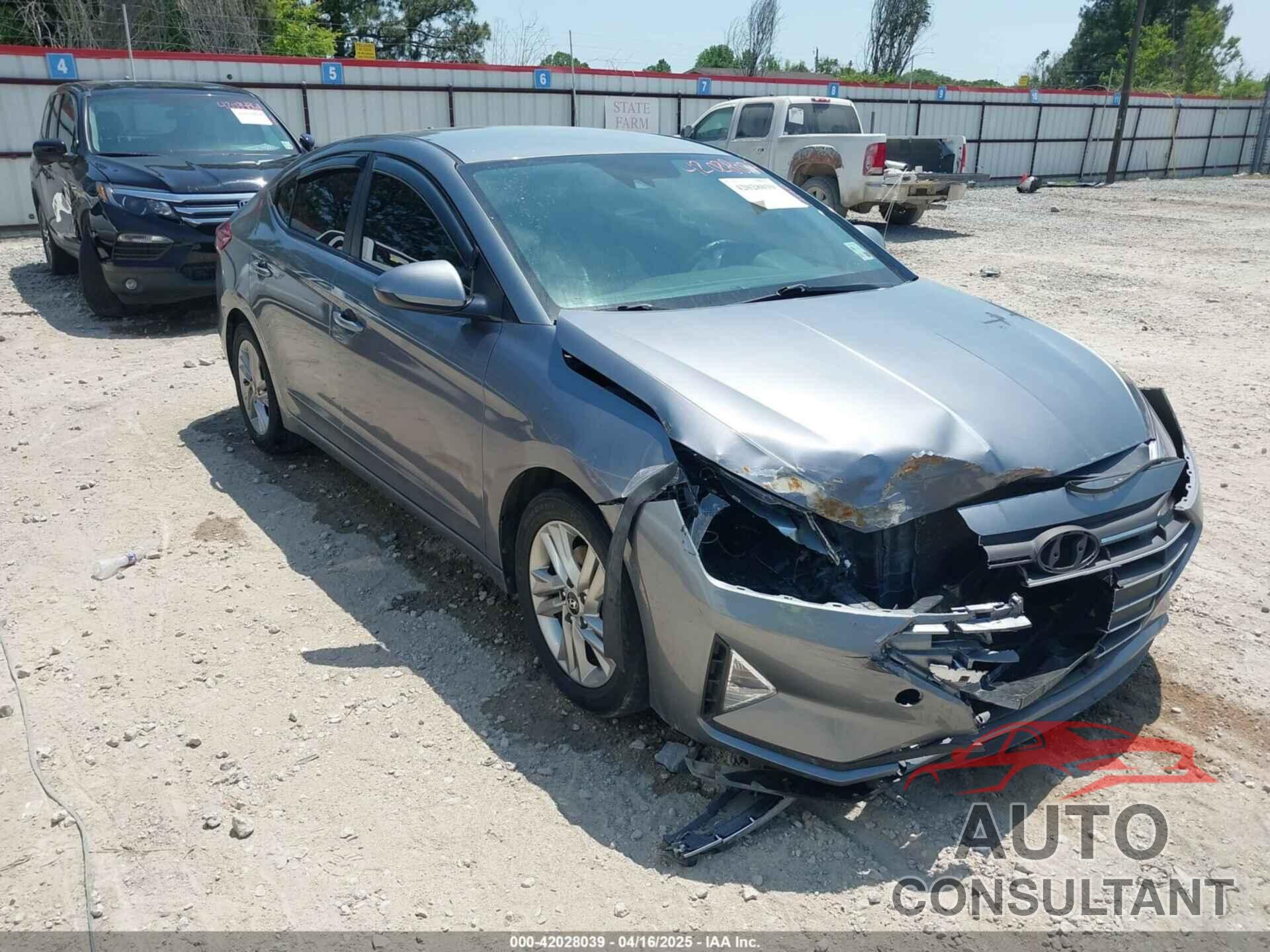 HYUNDAI ELANTRA 2019 - KMHD84LF4KU749229
