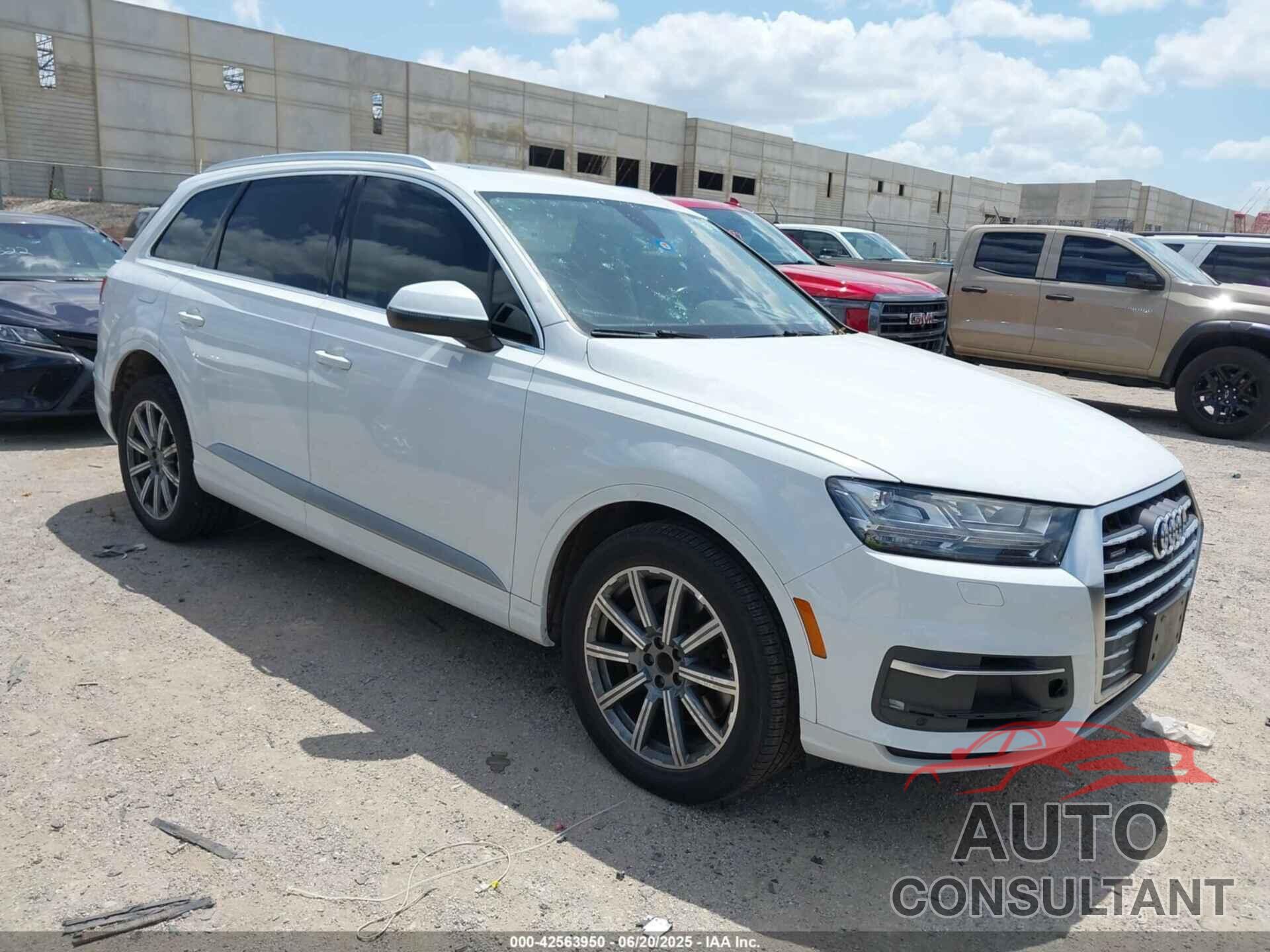 AUDI Q7 2019 - WA1LHAF79KD025758