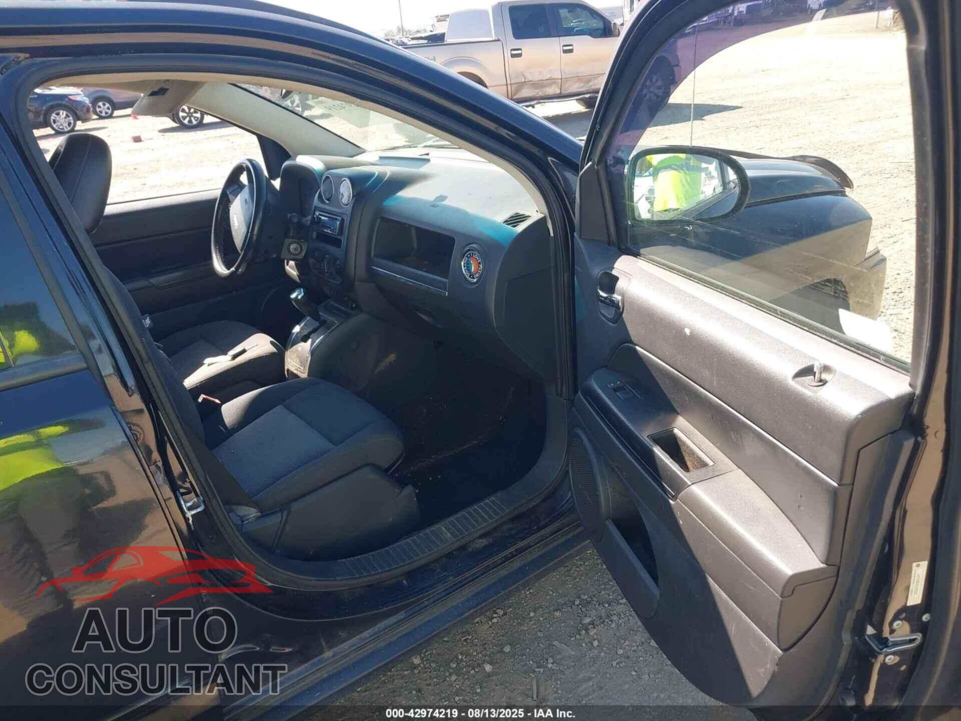 JEEP COMPASS 2009 - 1J4FF47B09D209553