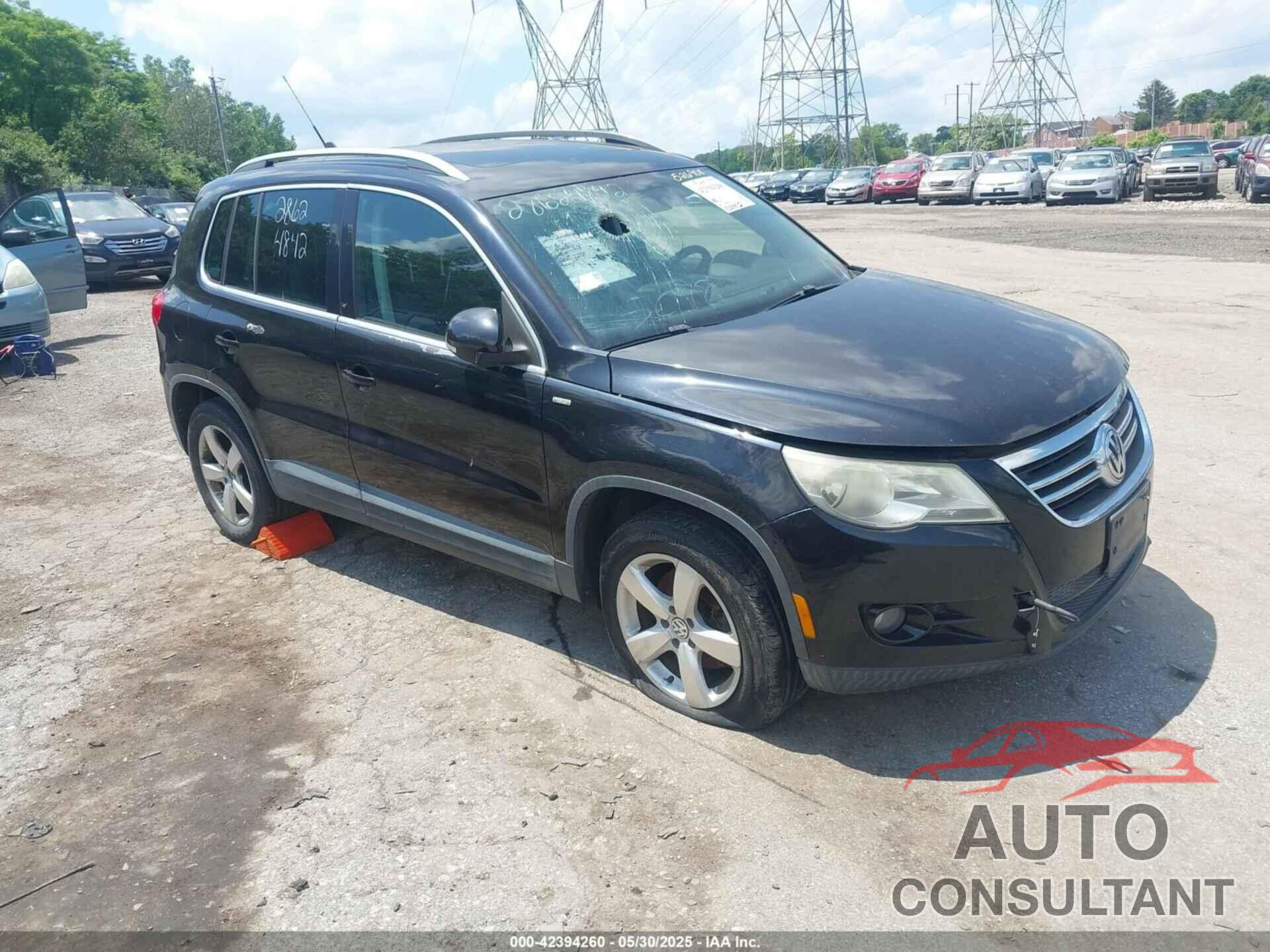 VOLKSWAGEN TIGUAN 2010 - WVGBV7AX5AW526908