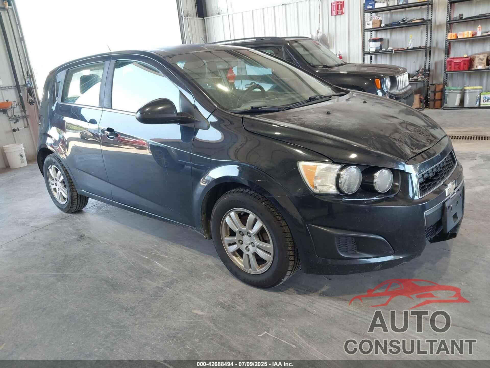 CHEVROLET SONIC 2014 - 1G1JC6SG4E4113368