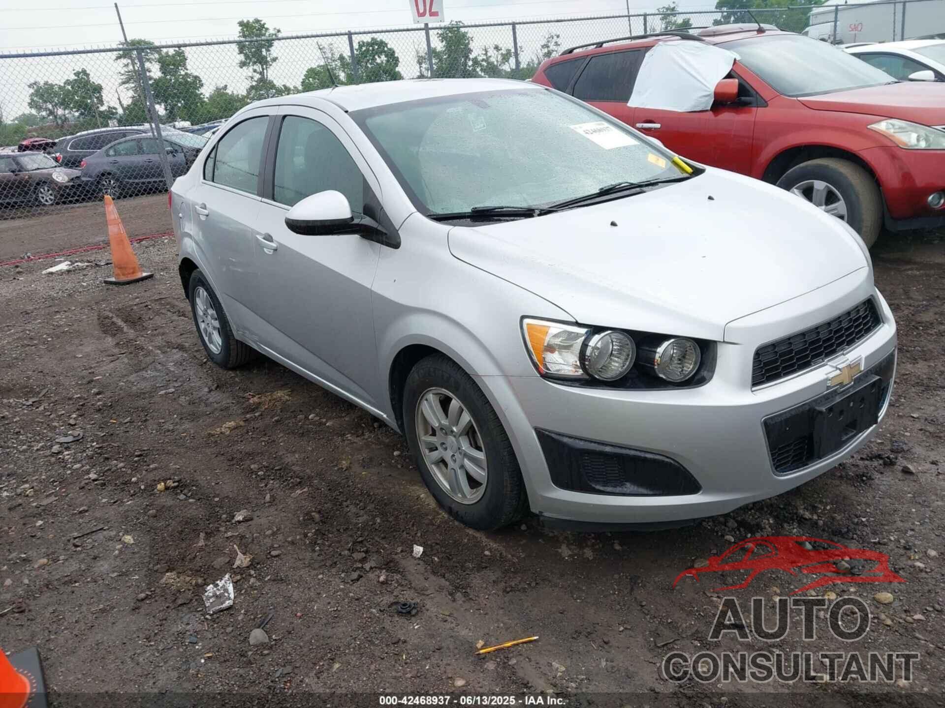 CHEVROLET SONIC 2014 - 1G1JC5SH7E4131057