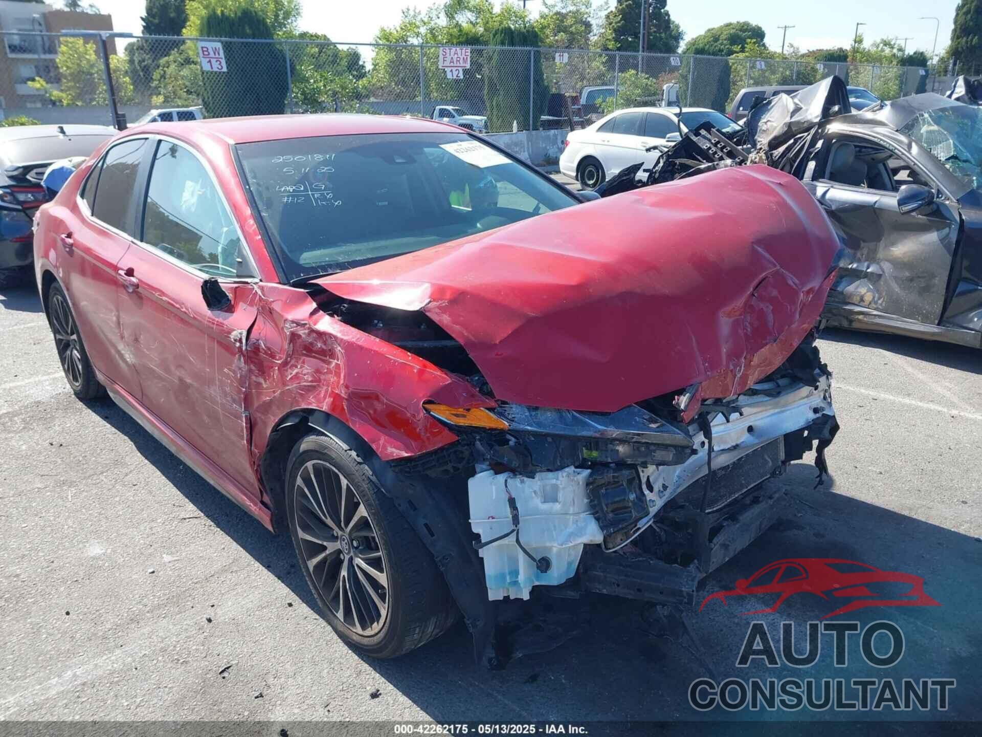 TOYOTA CAMRY 2019 - 4T1B11HK7KU279195
