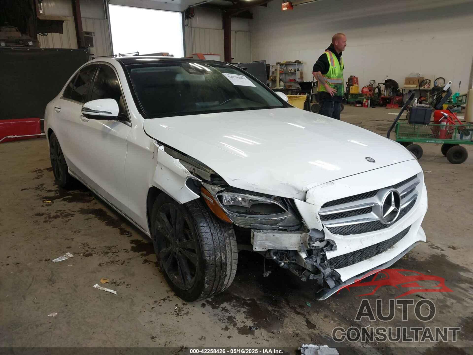 MERCEDES-BENZ C 300 2016 - 55SWF4JB4GU119115