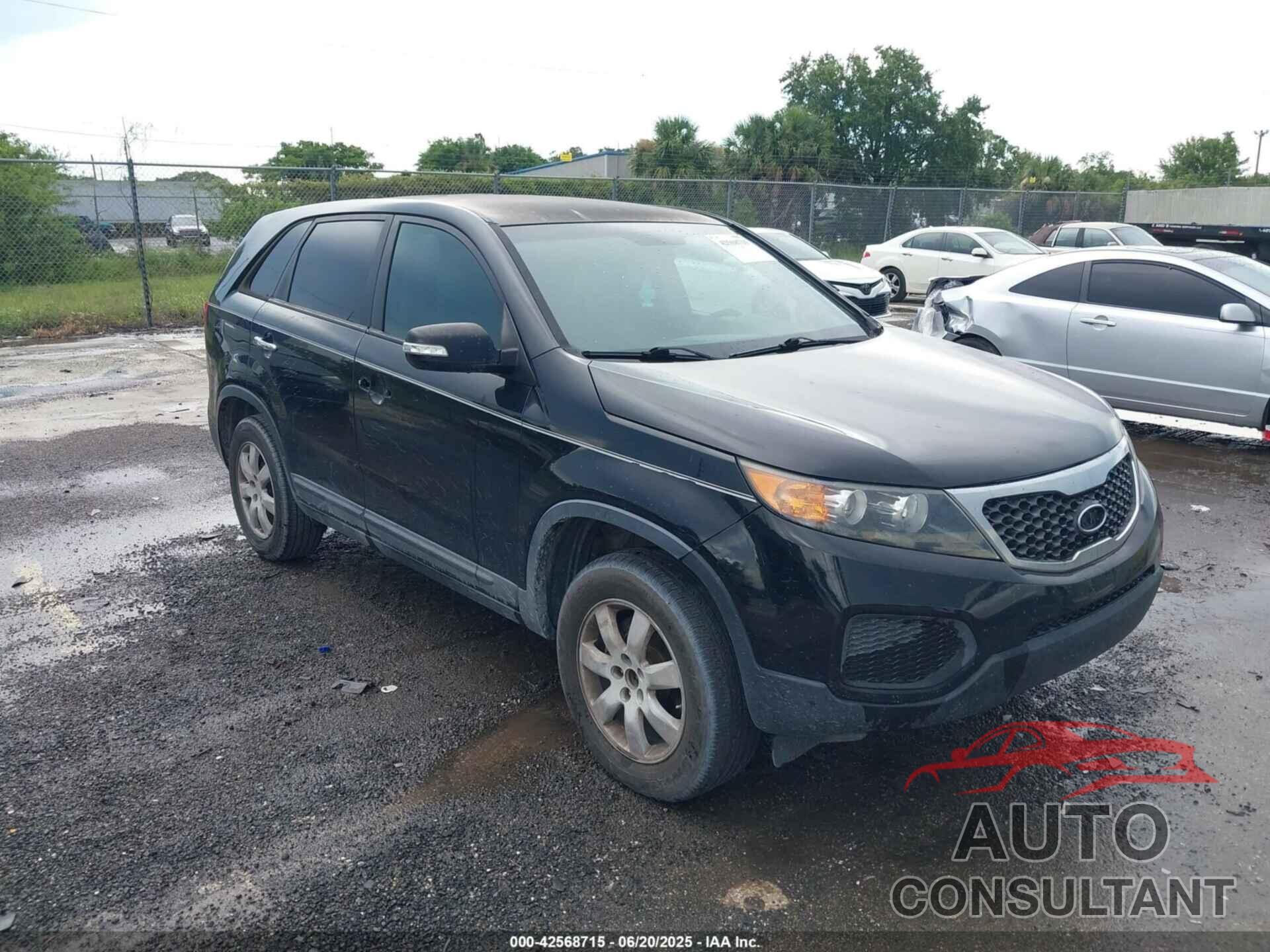 KIA SORENTO 2011 - 5XYKT3A11BG065705