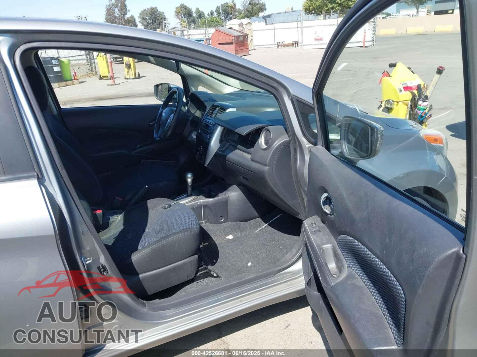 NISSAN VERSA NOTE 2015 - 3N1CE2CP2FL424748