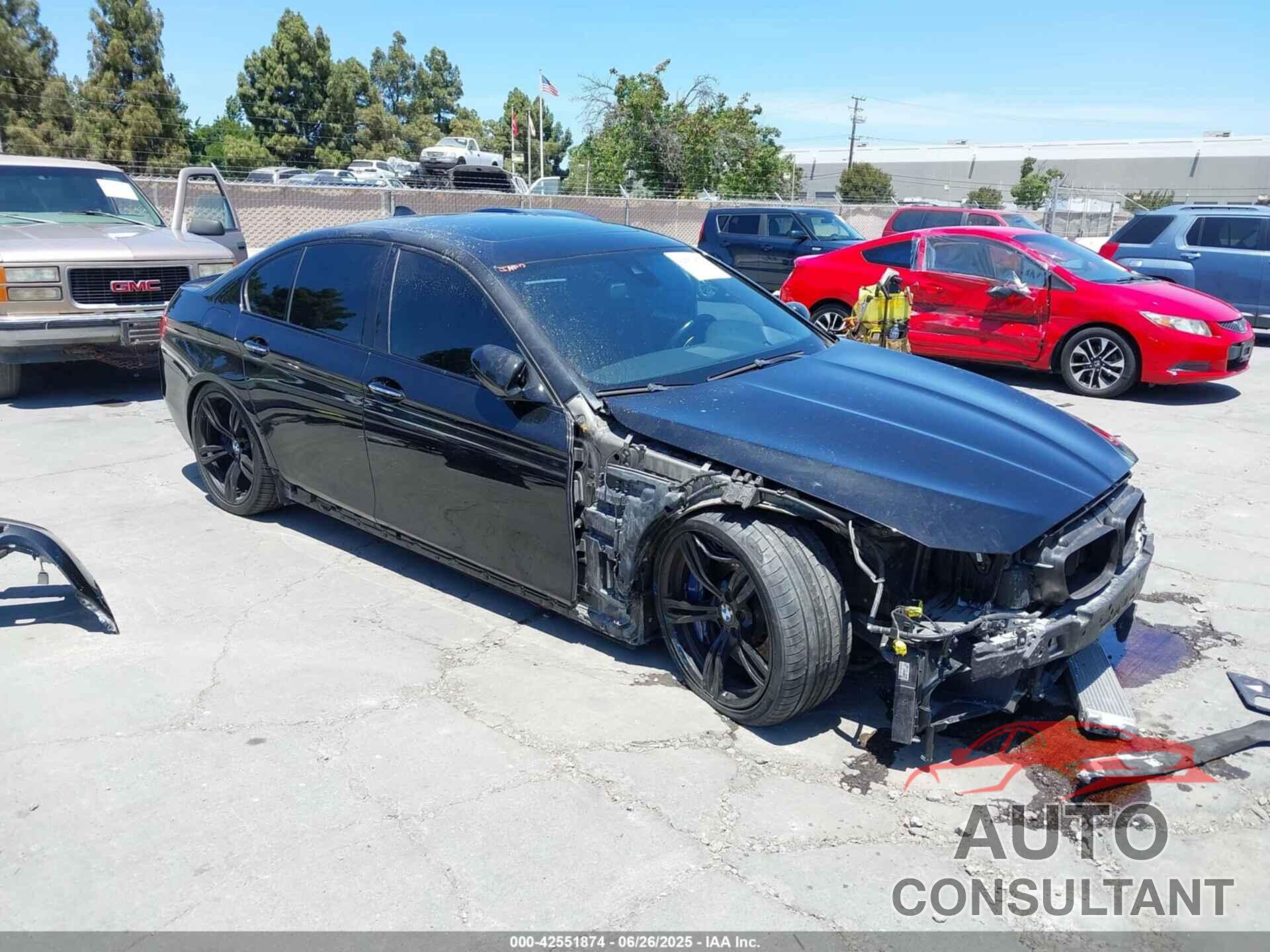 BMW M5 2014 - WBSFV9C55ED097776