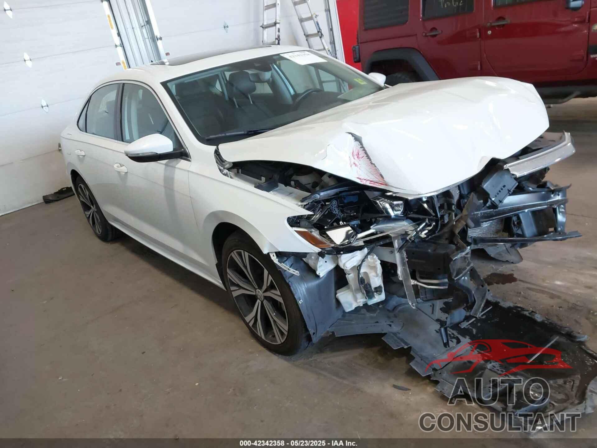 VOLKSWAGEN PASSAT 2021 - 1VWSA7A30MC014179