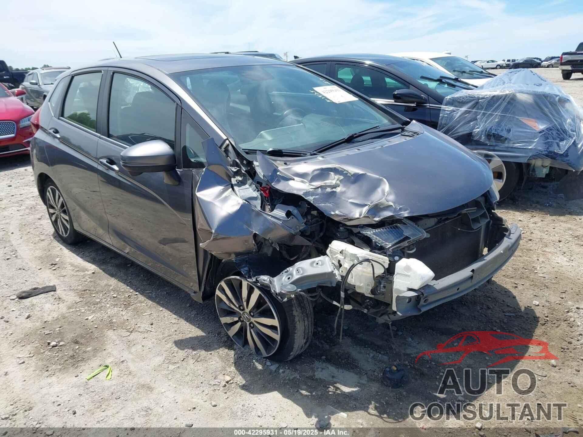 HONDA FIT 2016 - JHMGK5H73GX031816