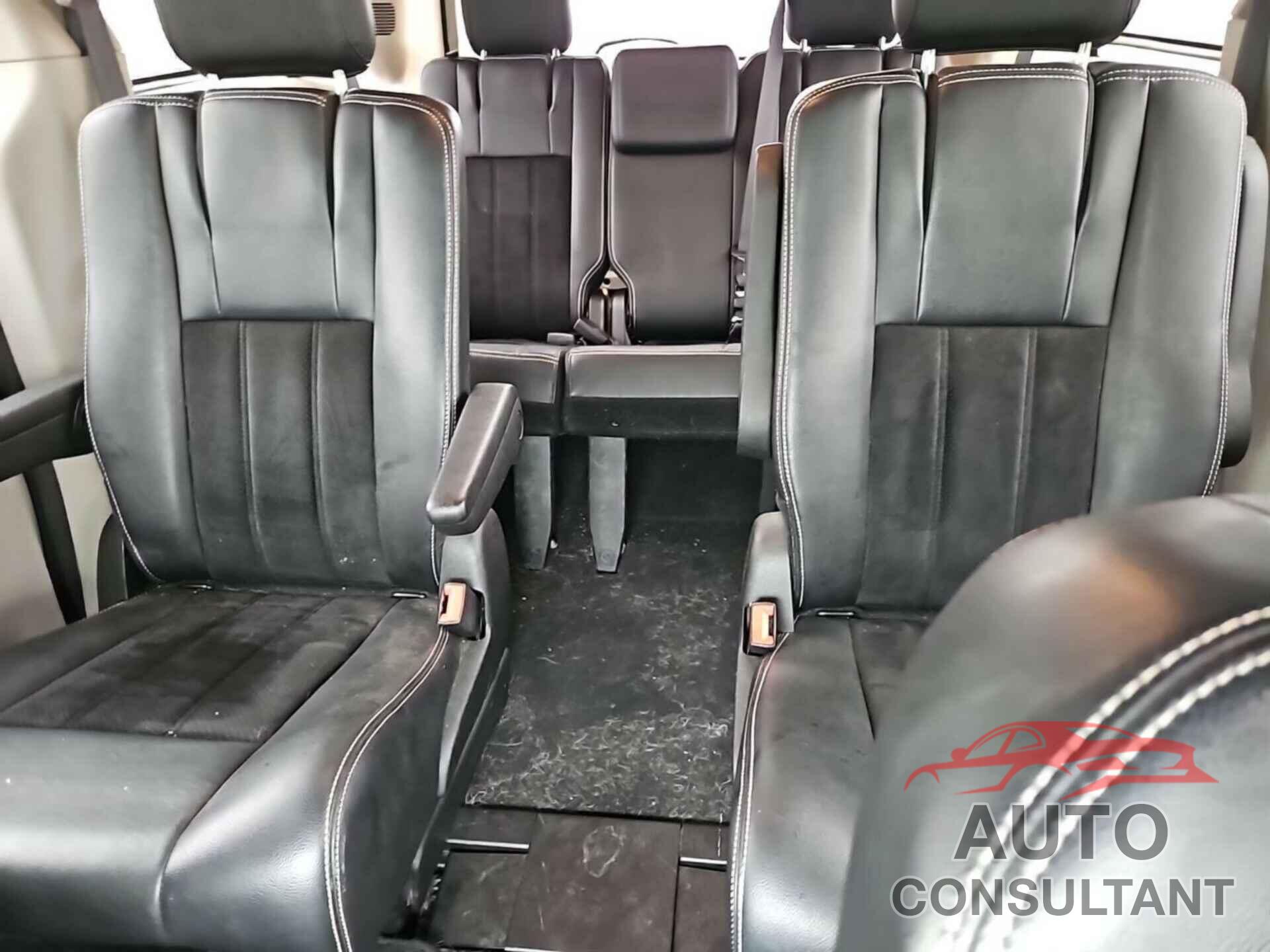 DODGE GRAND CARAVAN 2017 - 2C4RDGCG8HR617385