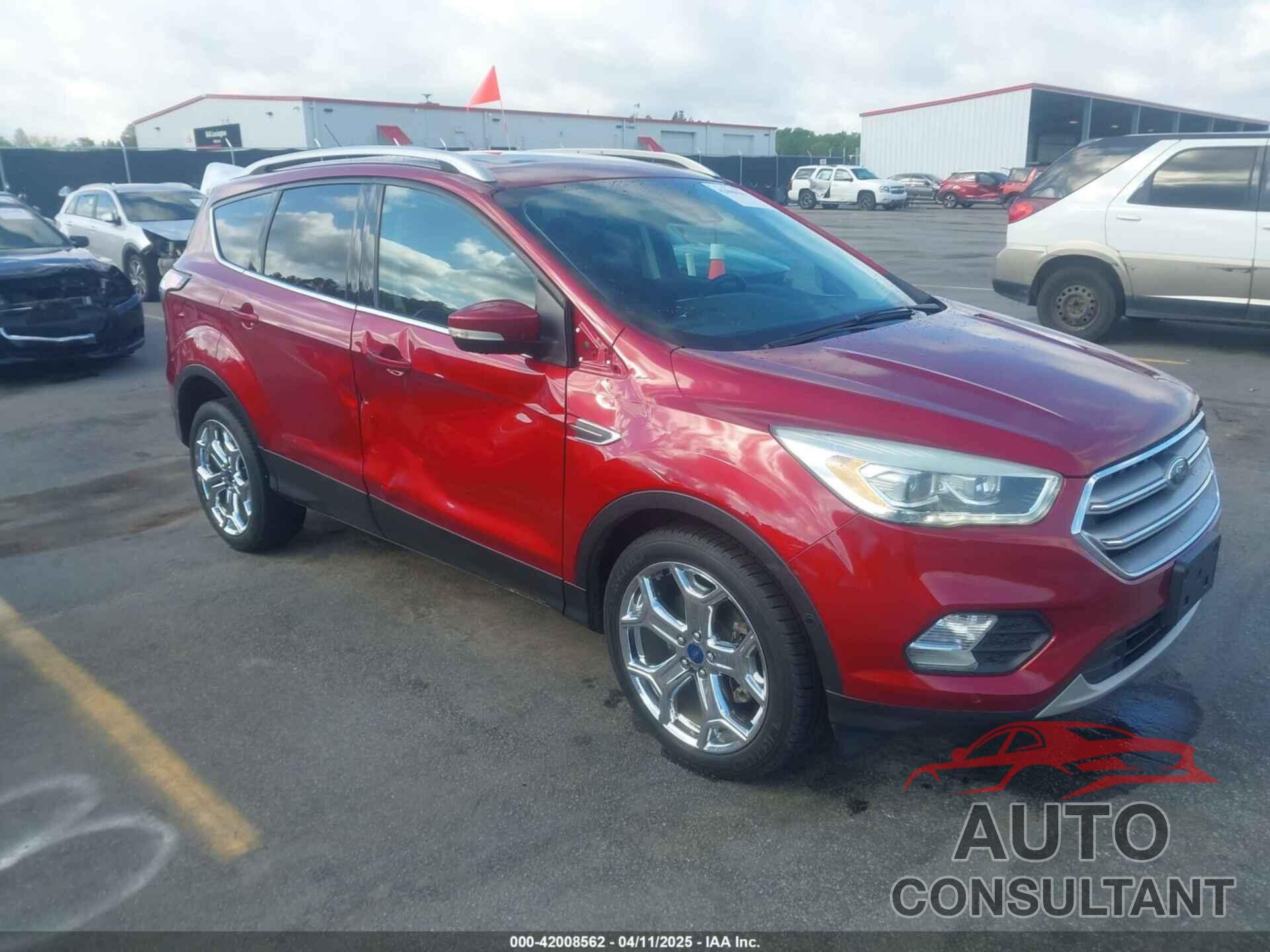 FORD ESCAPE 2017 - 1FMCU0J99HUD77070