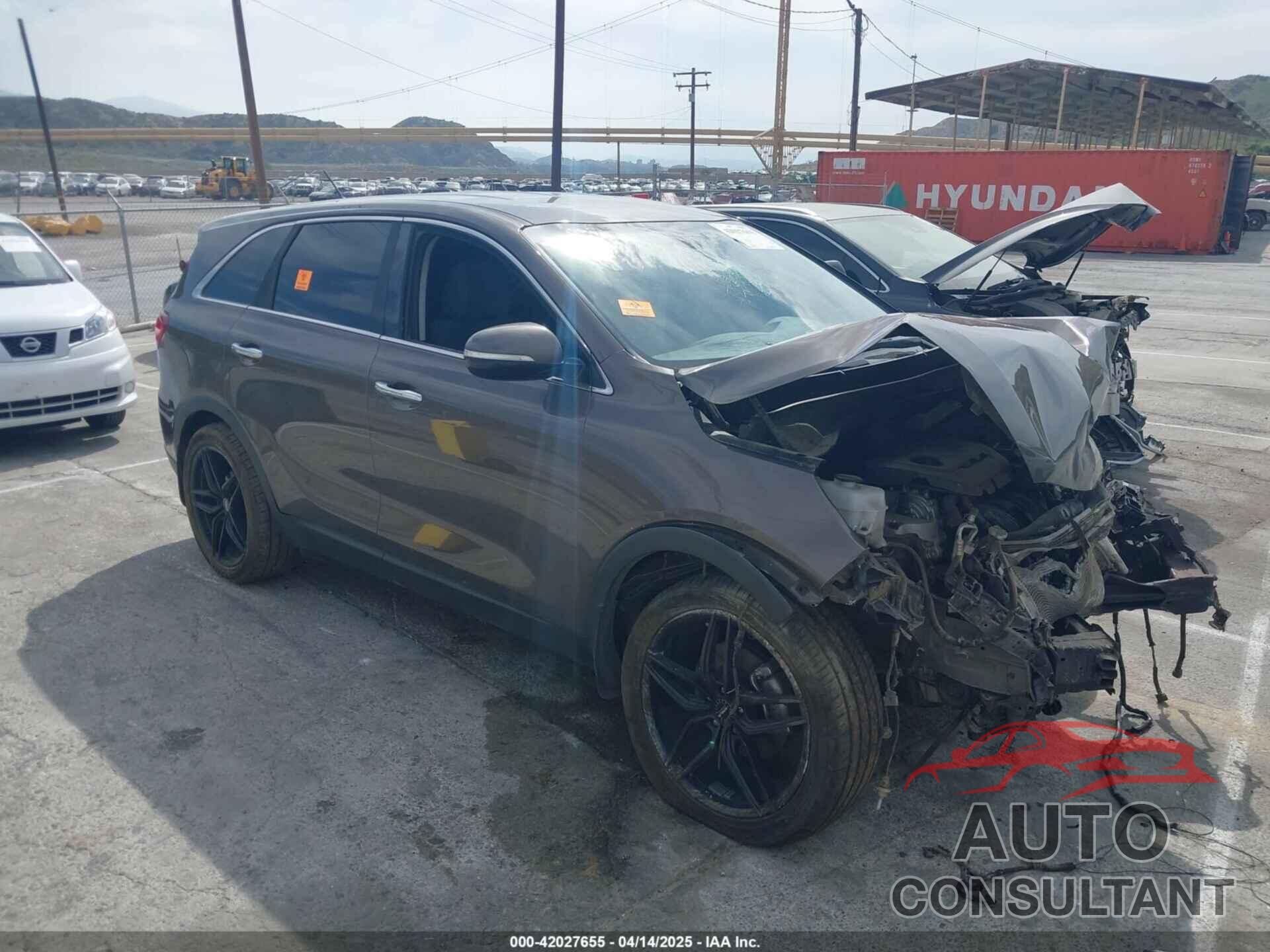 KIA SORENTO 2019 - 5XYPG4A36KG574769