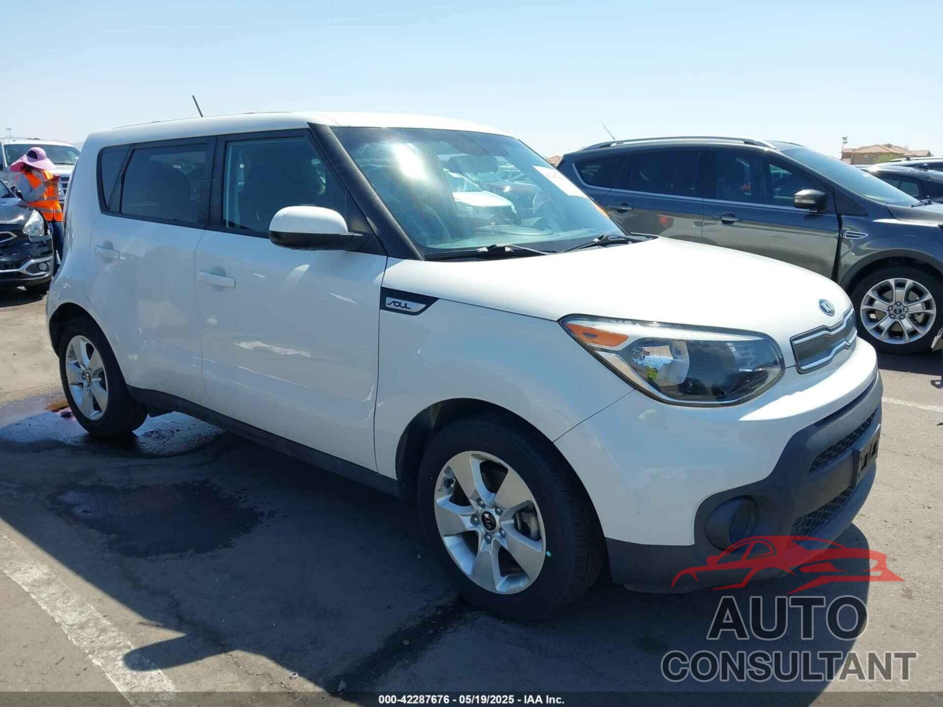 KIA SOUL 2017 - KNDJN2A21H7465925