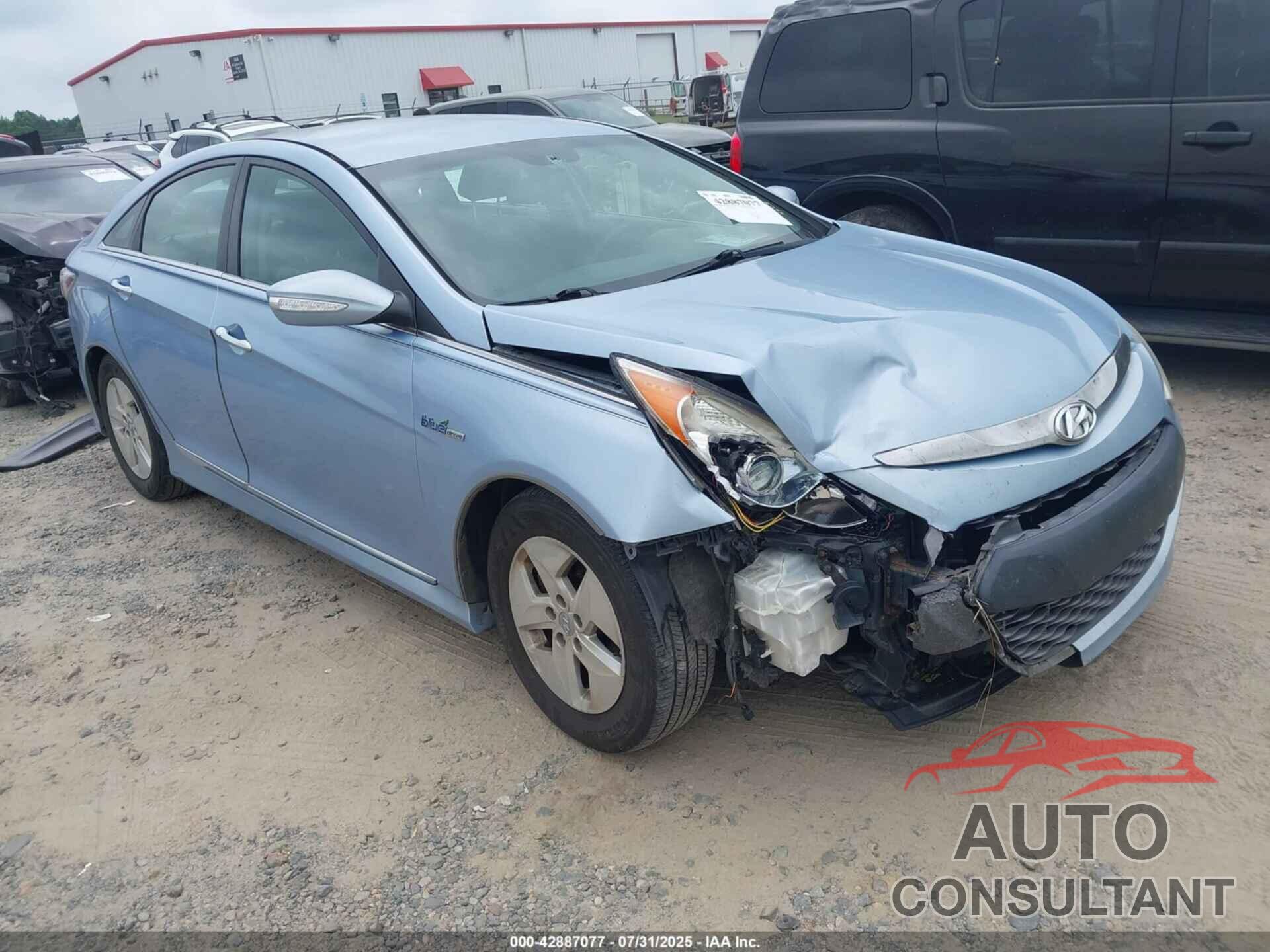 HYUNDAI SONATA HYBRID 2012 - KMHEC4A41CA039275