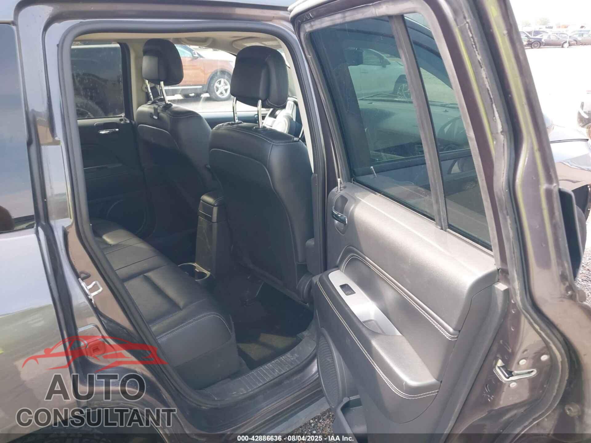 JEEP COMPASS 2017 - 1C4NJDEBXHD190107