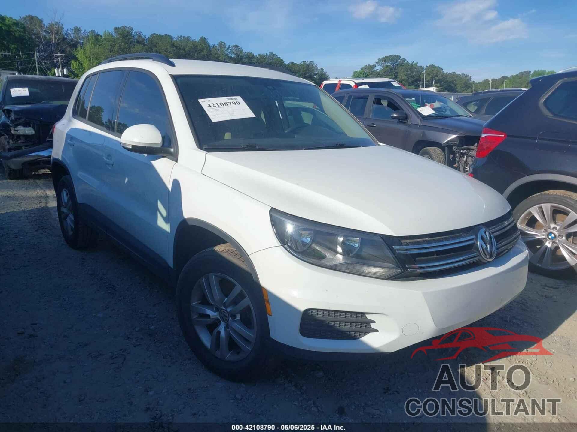 VOLKSWAGEN TIGUAN 2017 - WVGAV7AXXHK042262