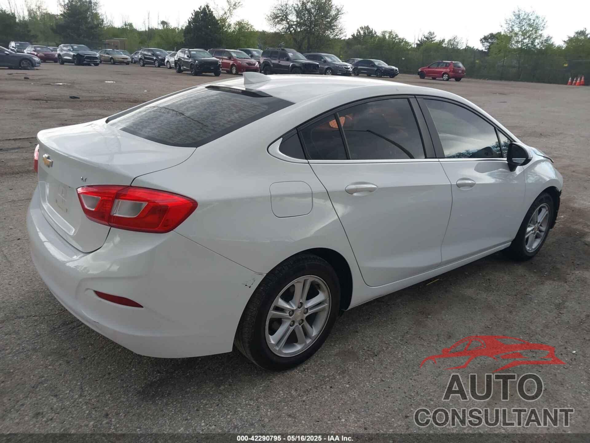 CHEVROLET CRUZE 2017 - 1G1BE5SM7H7229567