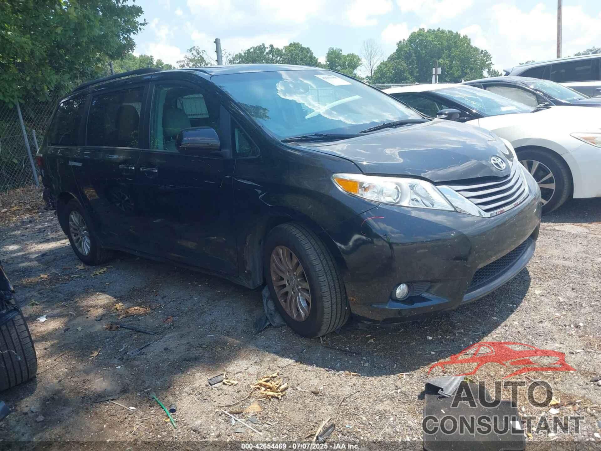 TOYOTA SIENNA 2017 - 5TDYZ3DC1HS855894