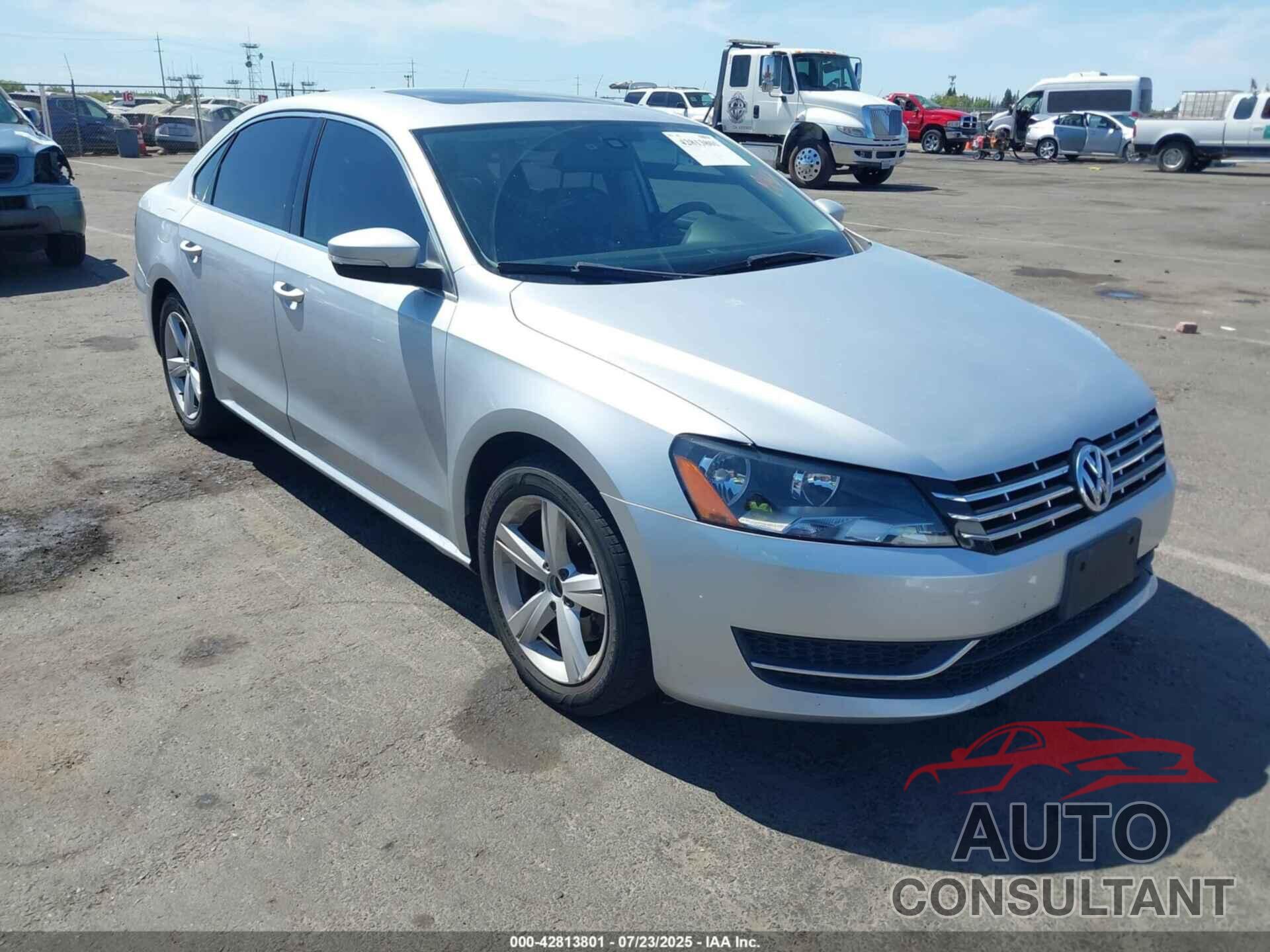 VOLKSWAGEN PASSAT 2013 - 1VWBN7A35DC040510